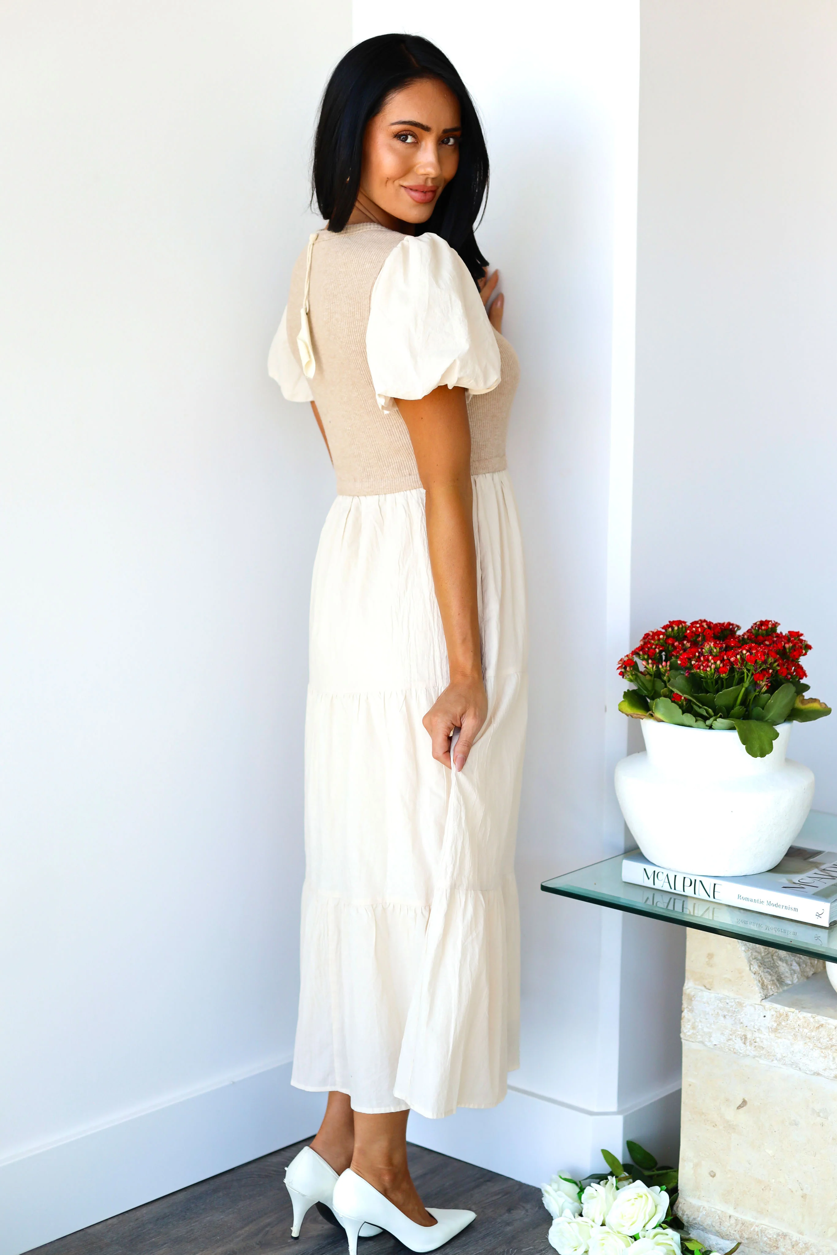 The Jennlea Light Taupe/Cream Dresses - XNAUWBI