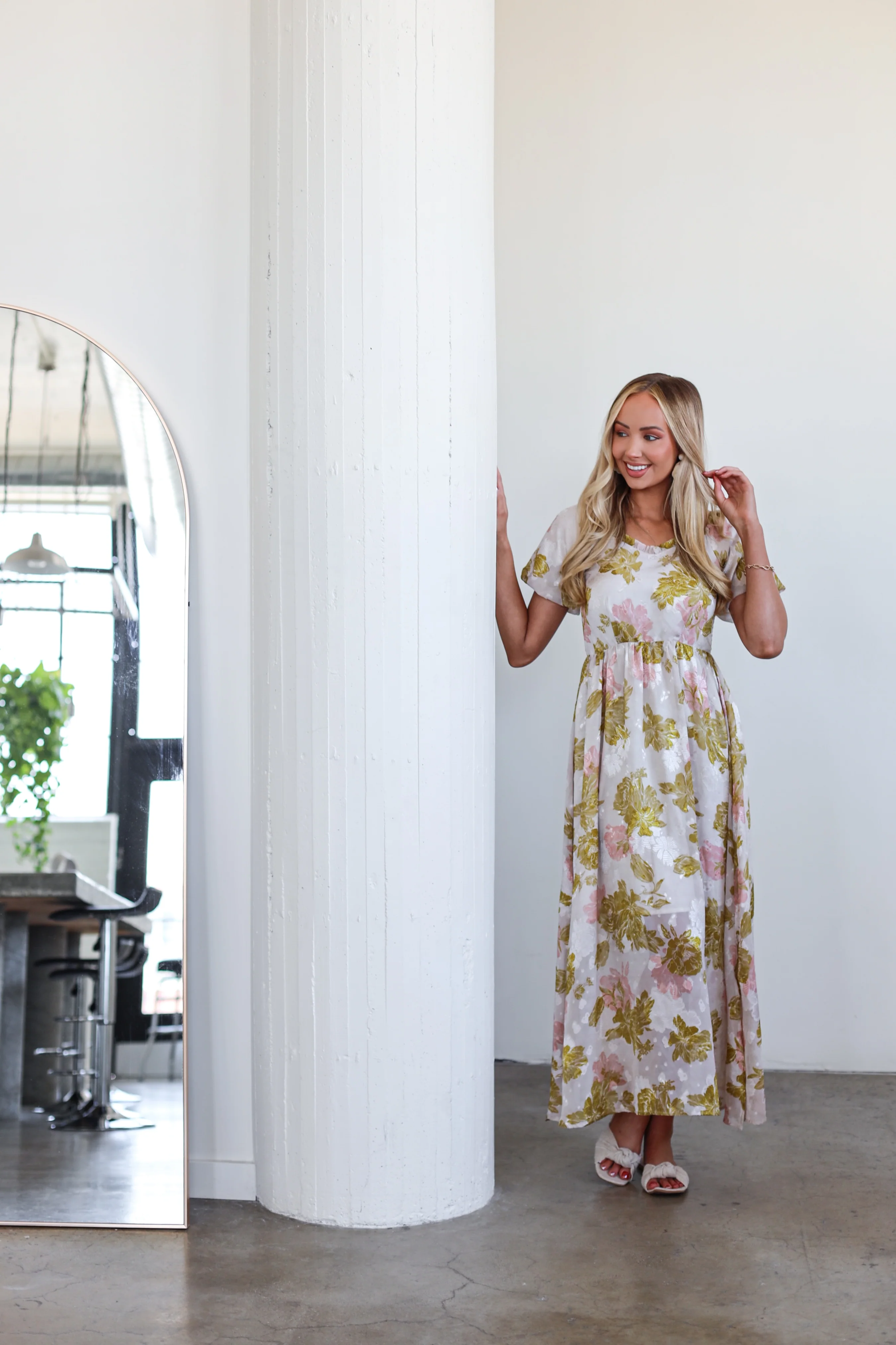 The Winnie Olive Oasis Dresses - XNAUWBI