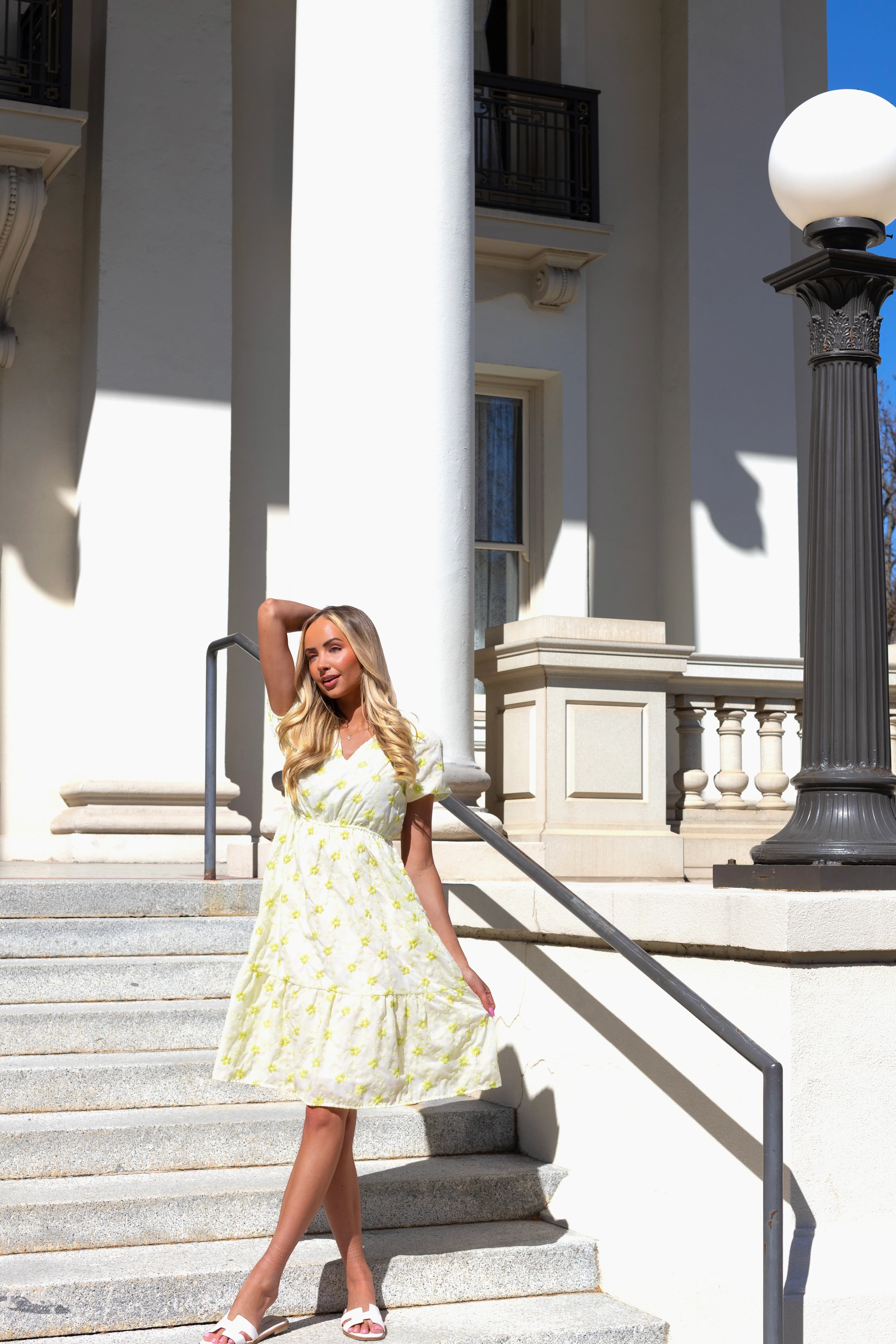 The Coralynn White/Lime Embroidered Floral Dresses - XNAUWBI