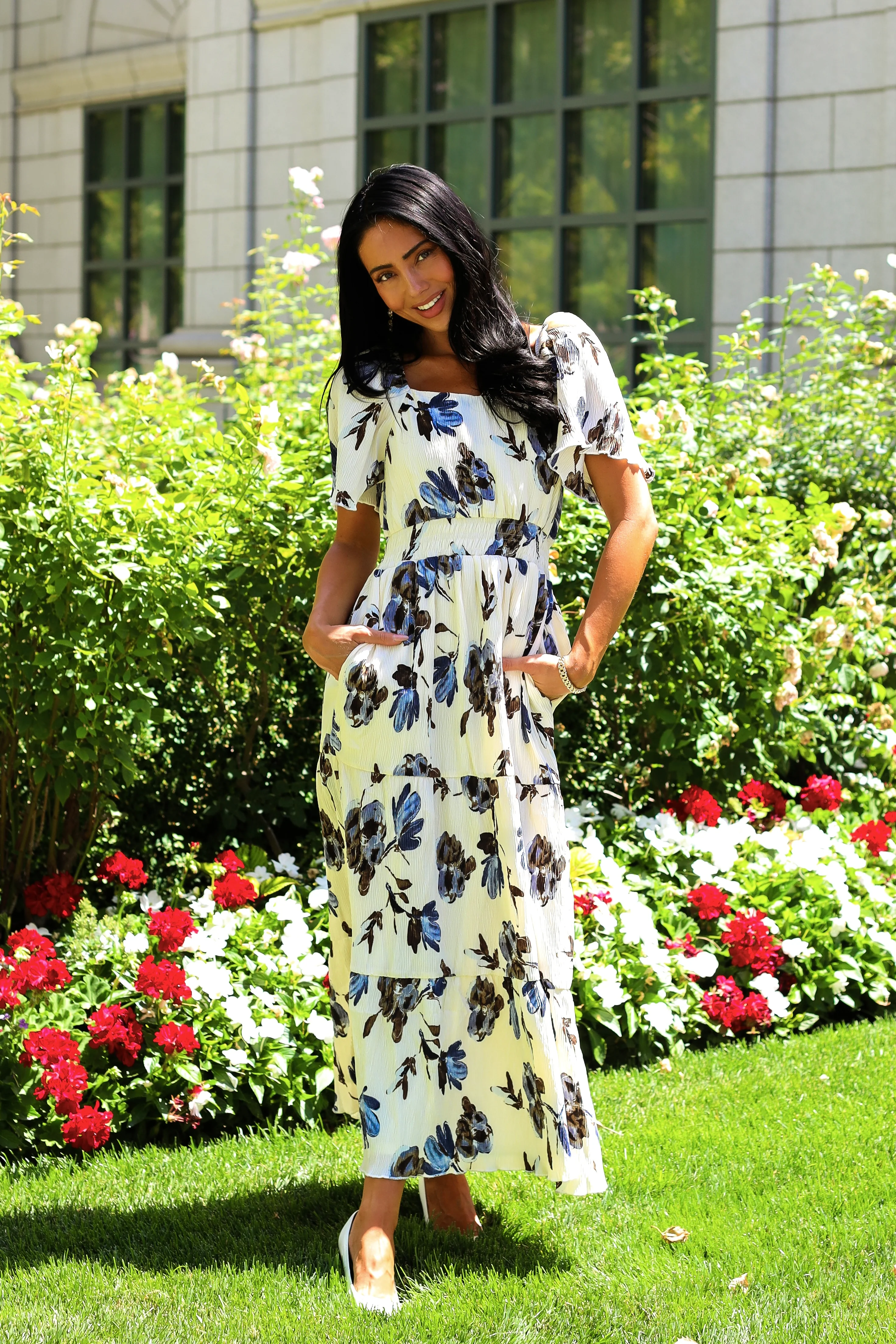 The Darci Ashen Taupe Dresses - XNAUWBI