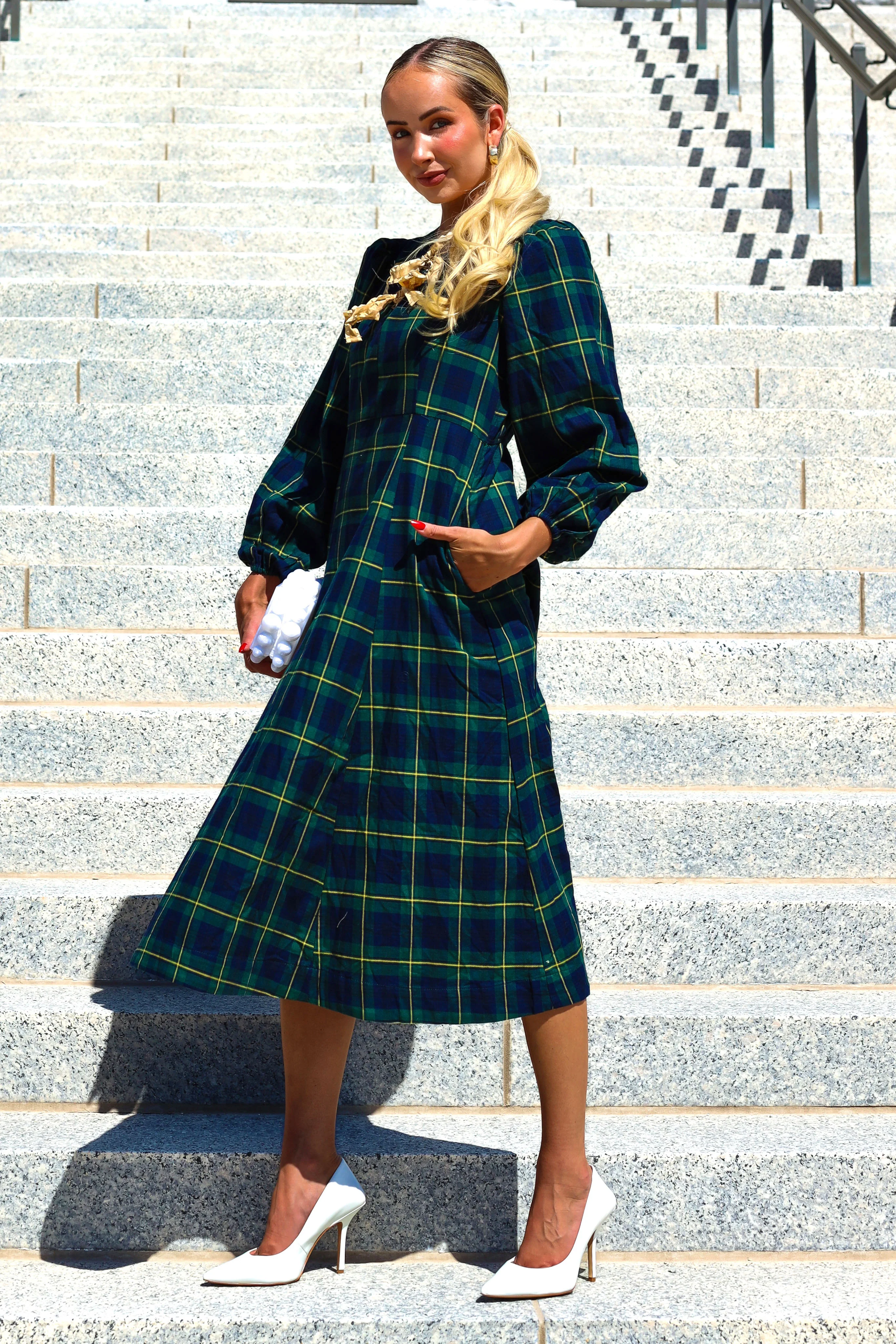 The Joans Evergreen/Navy/Gold Plaid Dresses - XNAUWBI