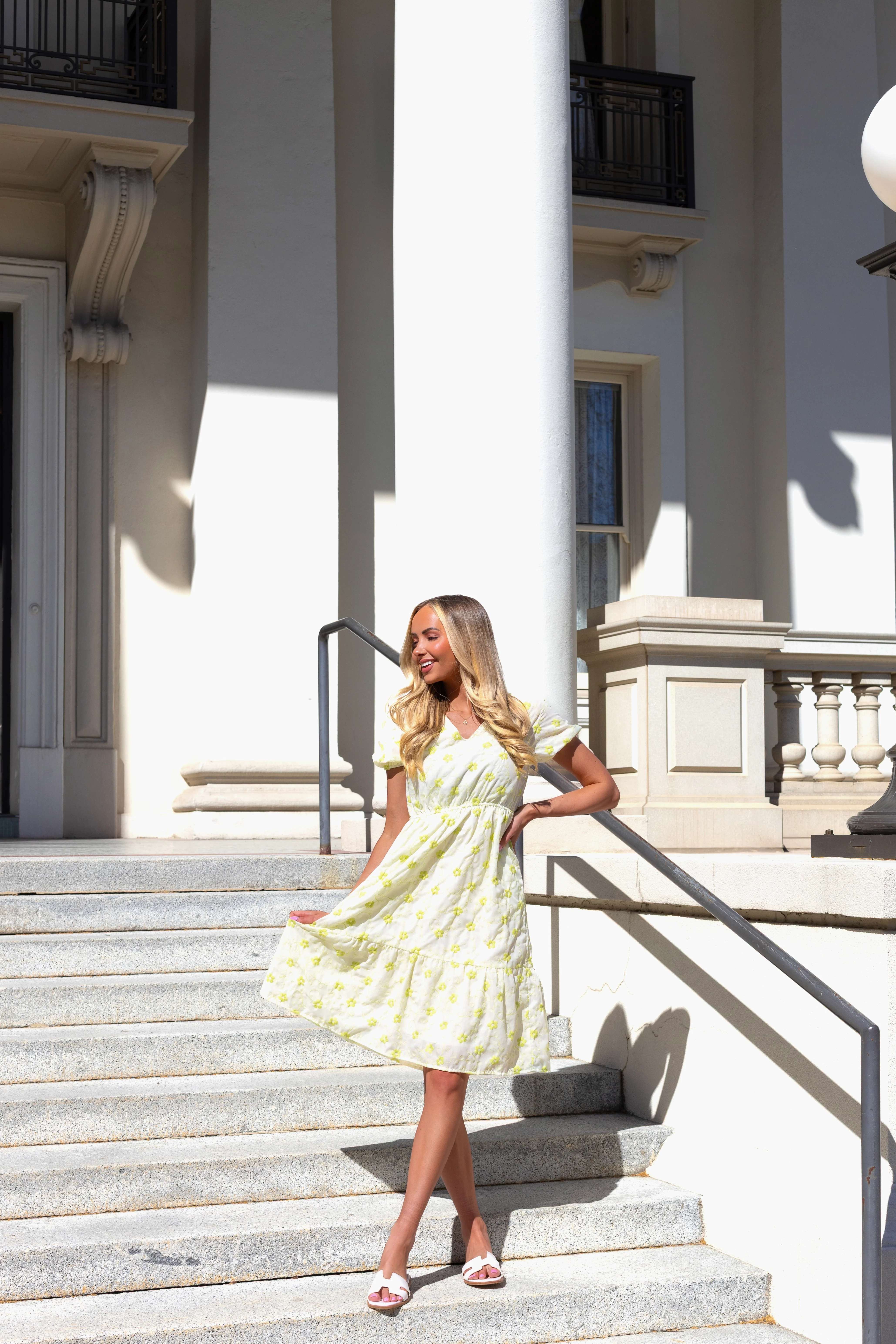 The Coralynn White/Lime Embroidered Floral Dresses - XNAUWBI