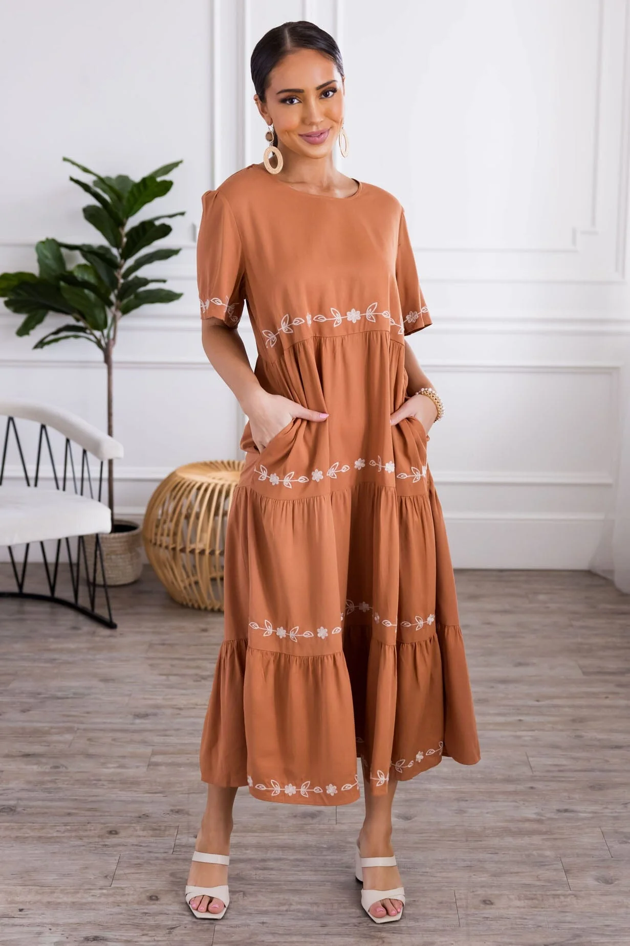 The Avrilene Caramel Dresses - XNAUWBI