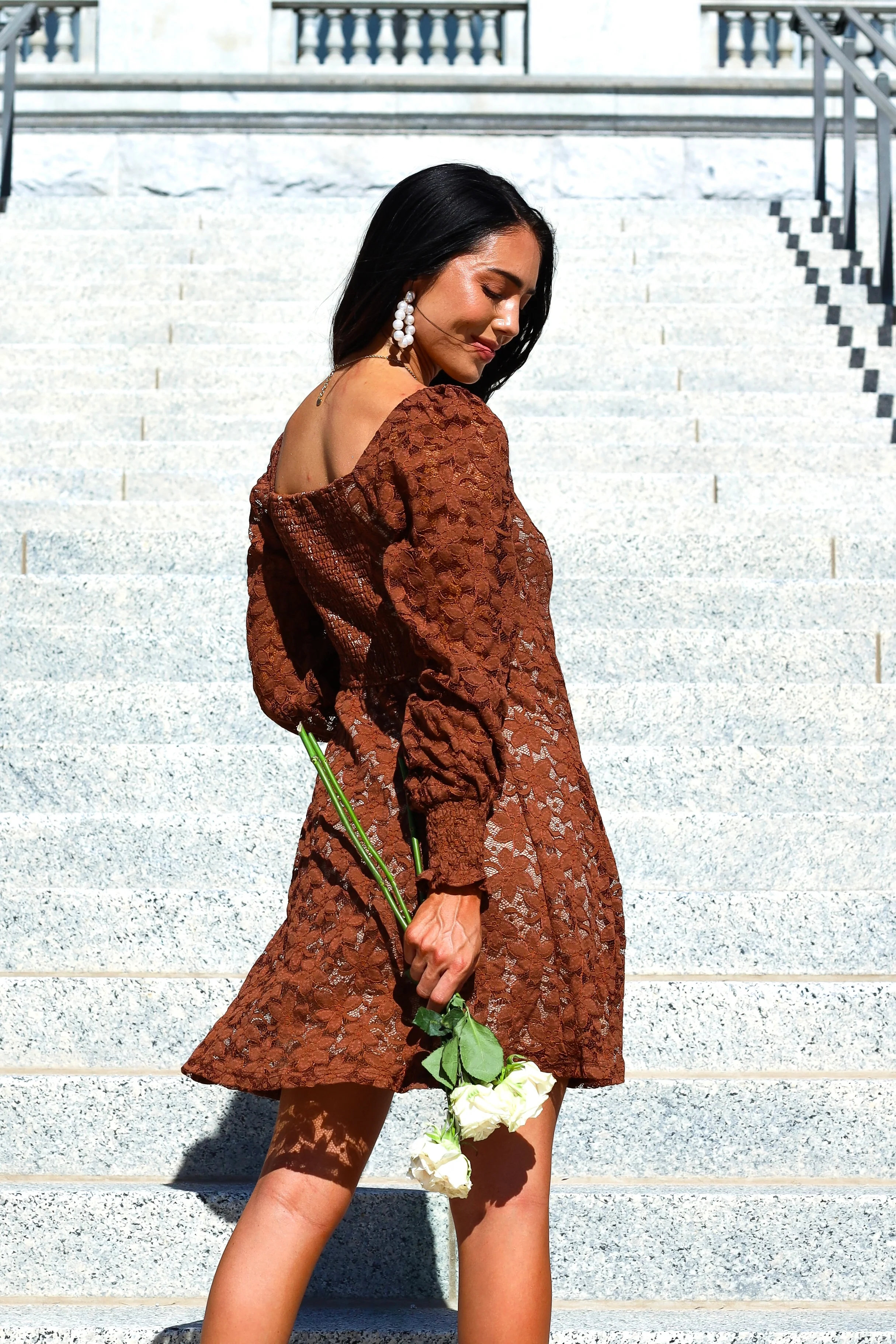 The Amery Mocha Mousse Lace Dresses - XNAUWBI