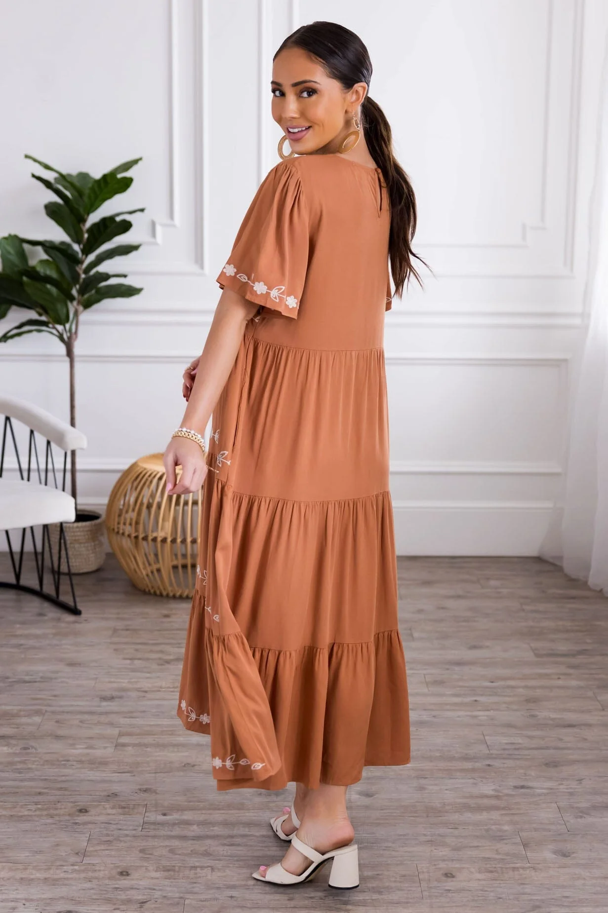 The Avrilene Caramel Dresses - XNAUWBI