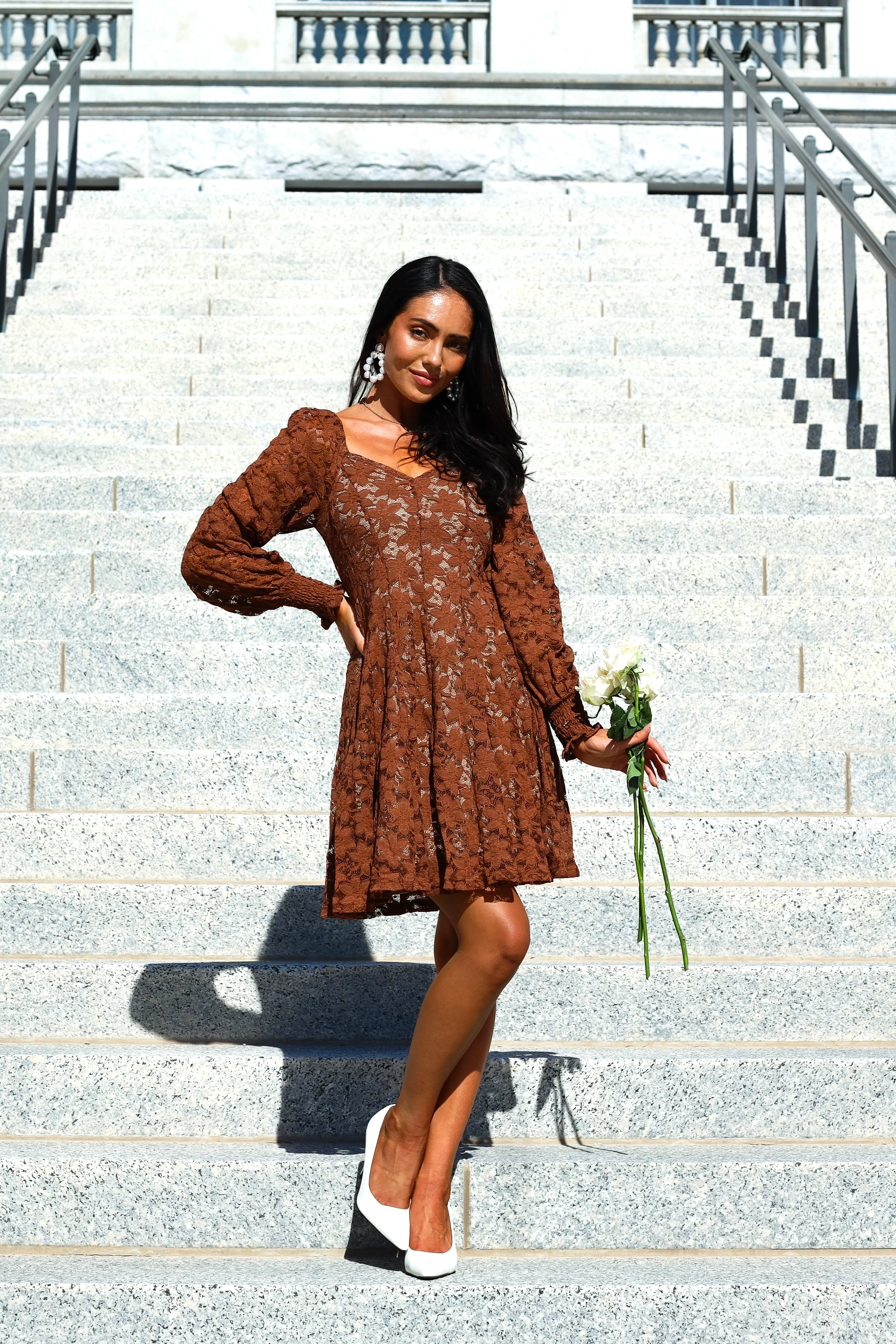 The Amery Mocha Mousse Lace Dresses - XNAUWBI