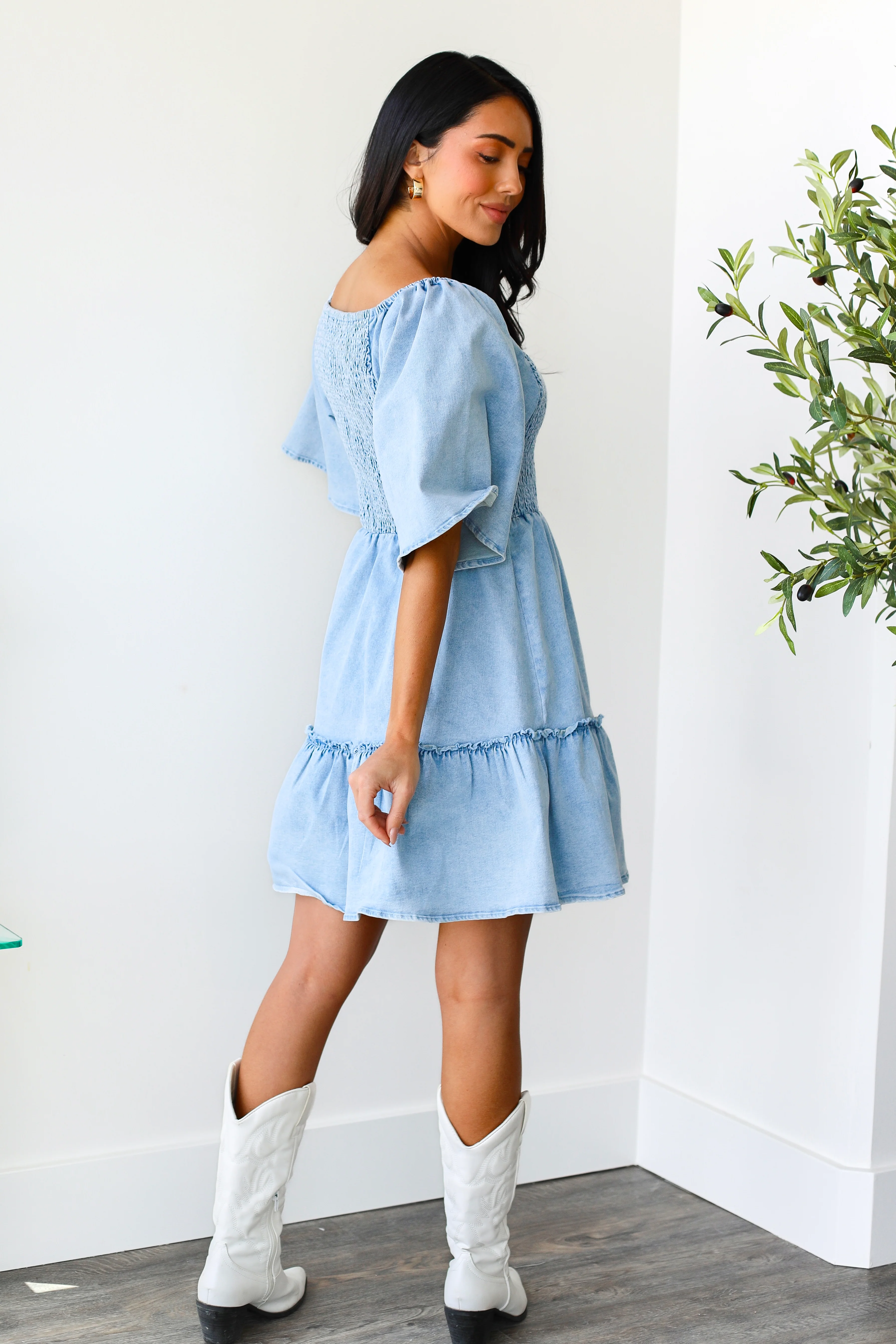 The Kindred Chambray Dresses - XNAUWBI
