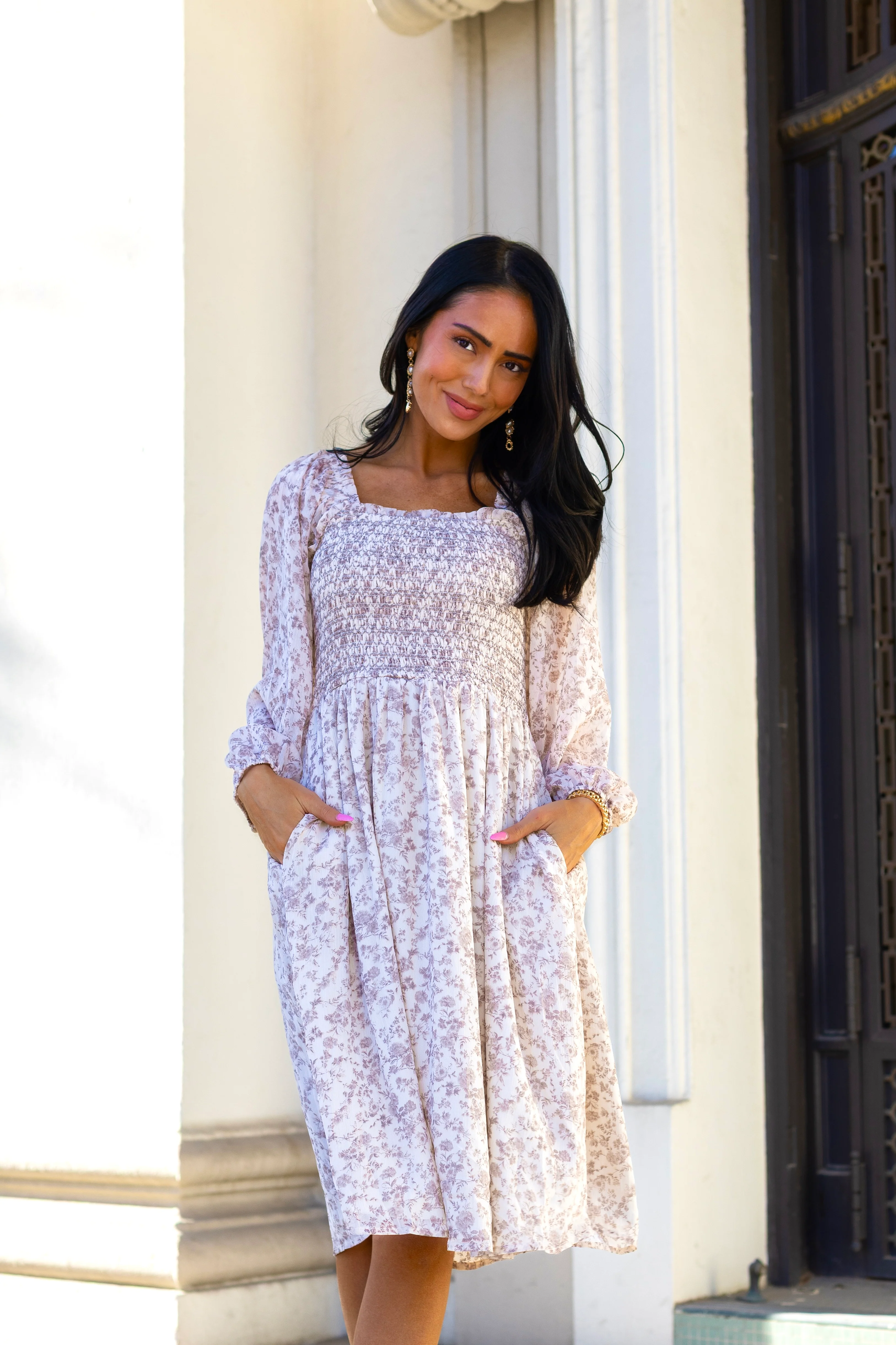 The Audrey Cream/Taupe Floral Dresses - XNAUWBI