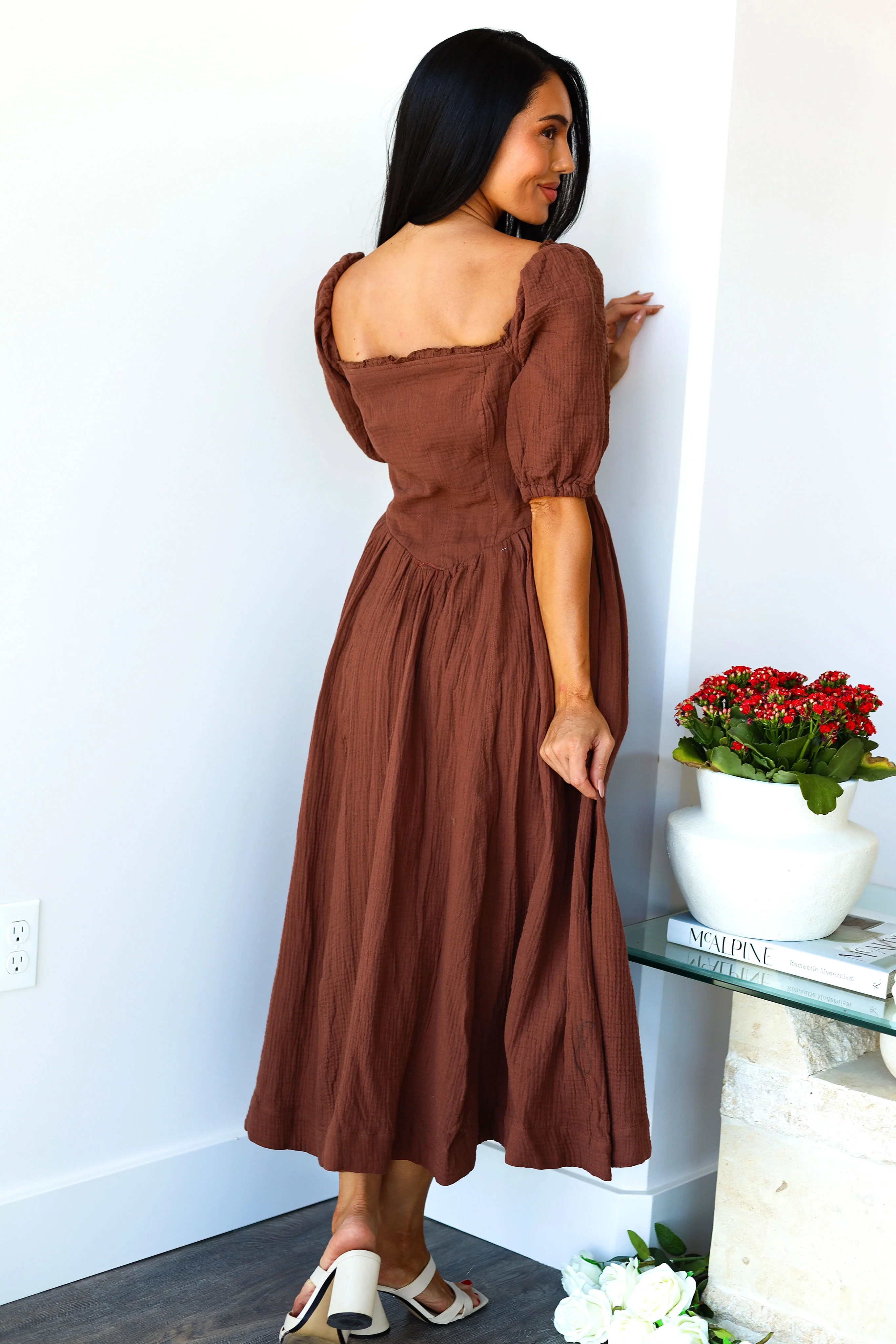 The Lylie Mocha Mousse Dresses - XNAUWBI