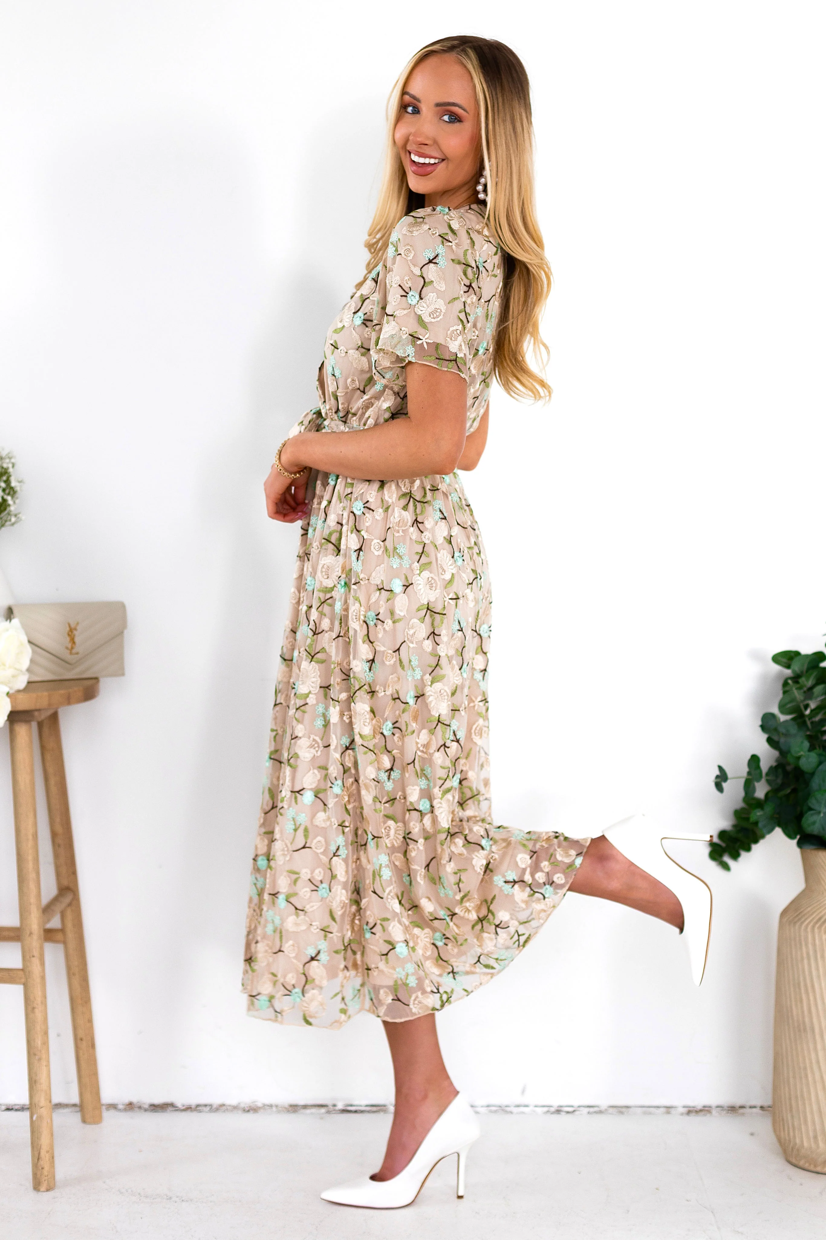 The Qwincey Light Taupe/Mint Dresses - XNAUWBI