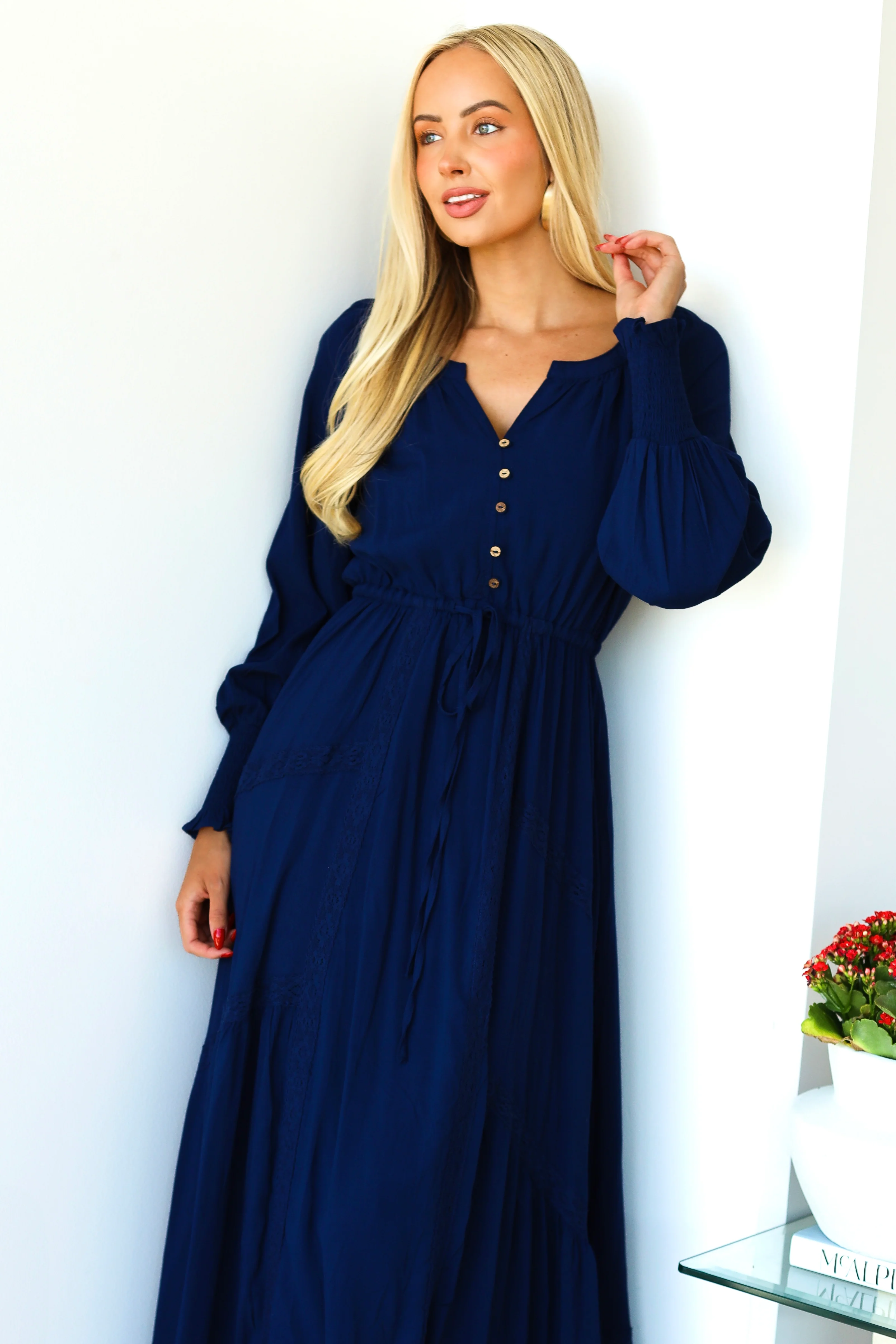 The Mari Navy Dresses - XNAUWBI