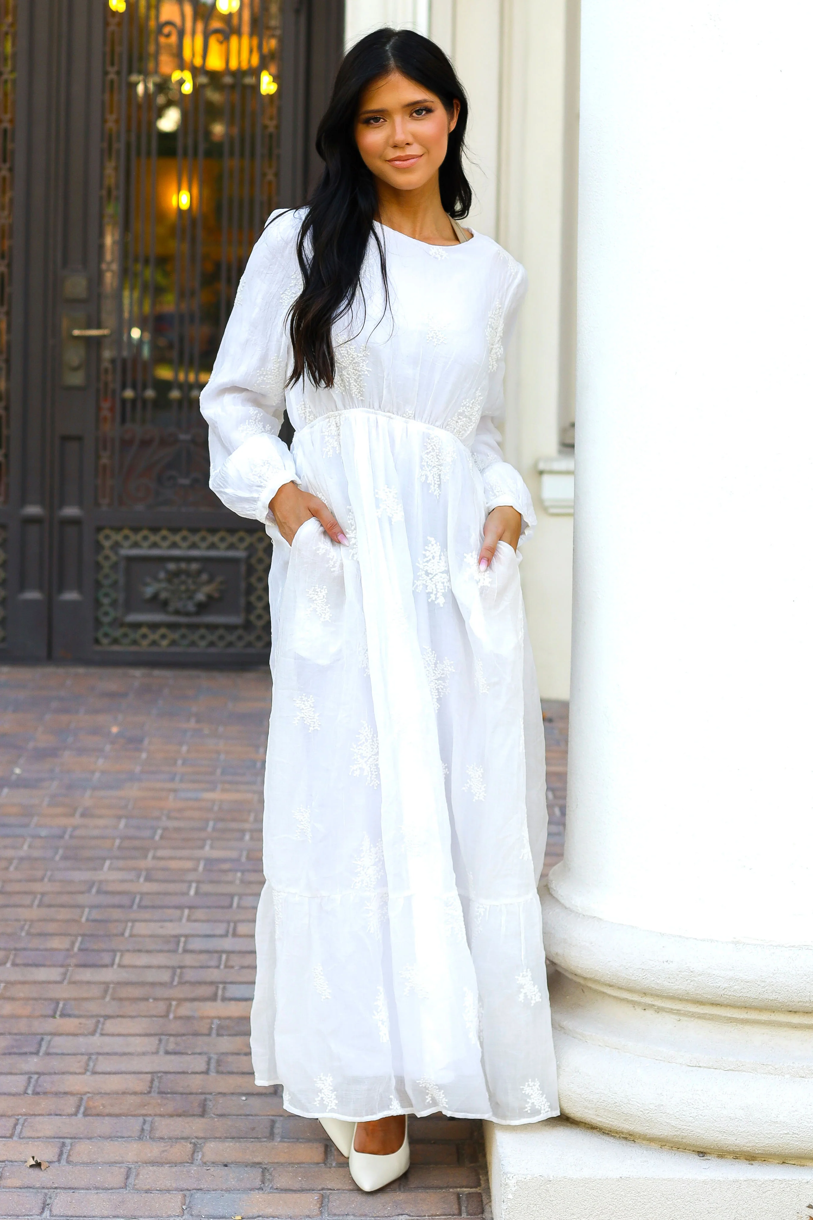 The Adea White Dresses - XNAUWBI