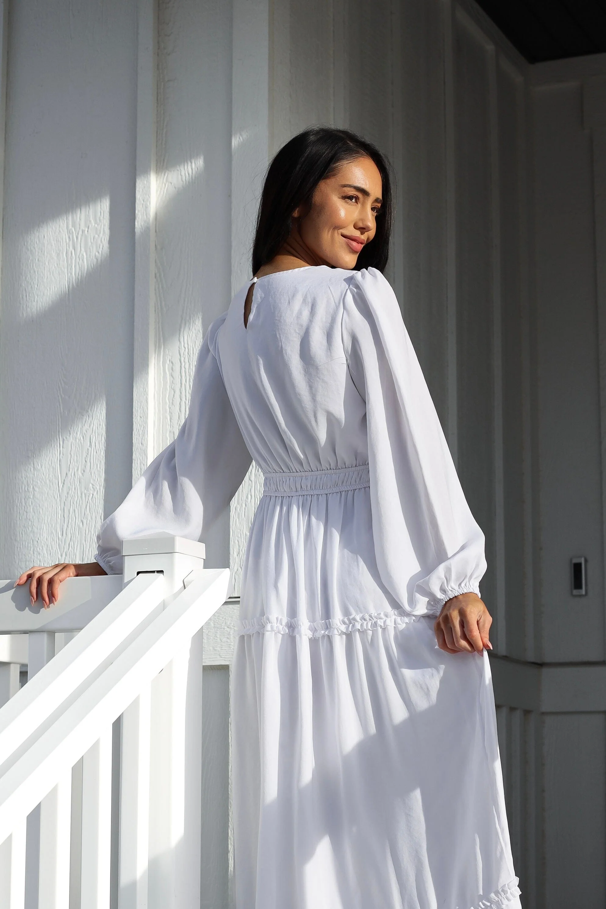 The Arwin White Dresses - XNAUWBI