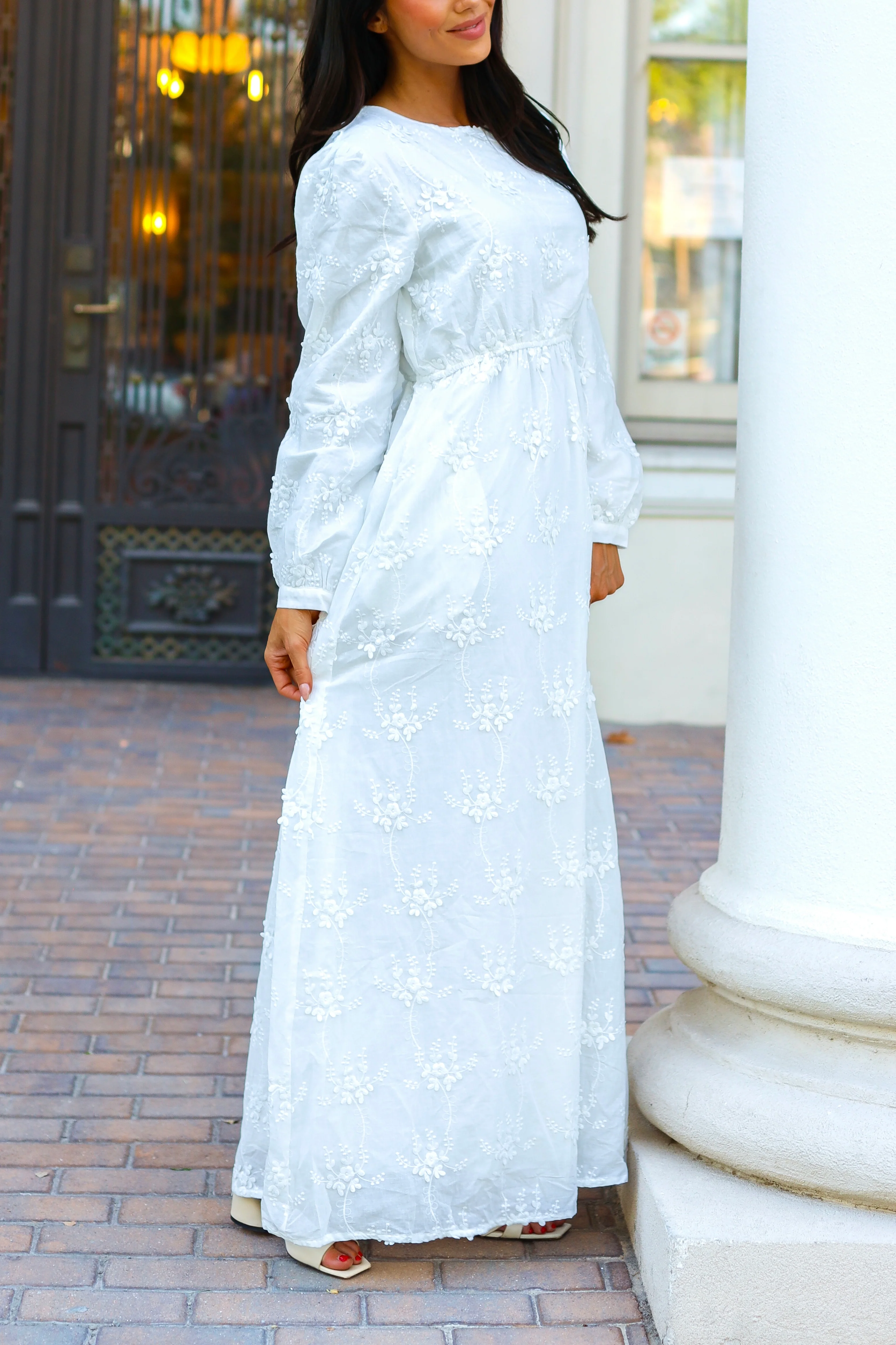 The Calandra Ivory Eyelet Dresses - XNAUWBI