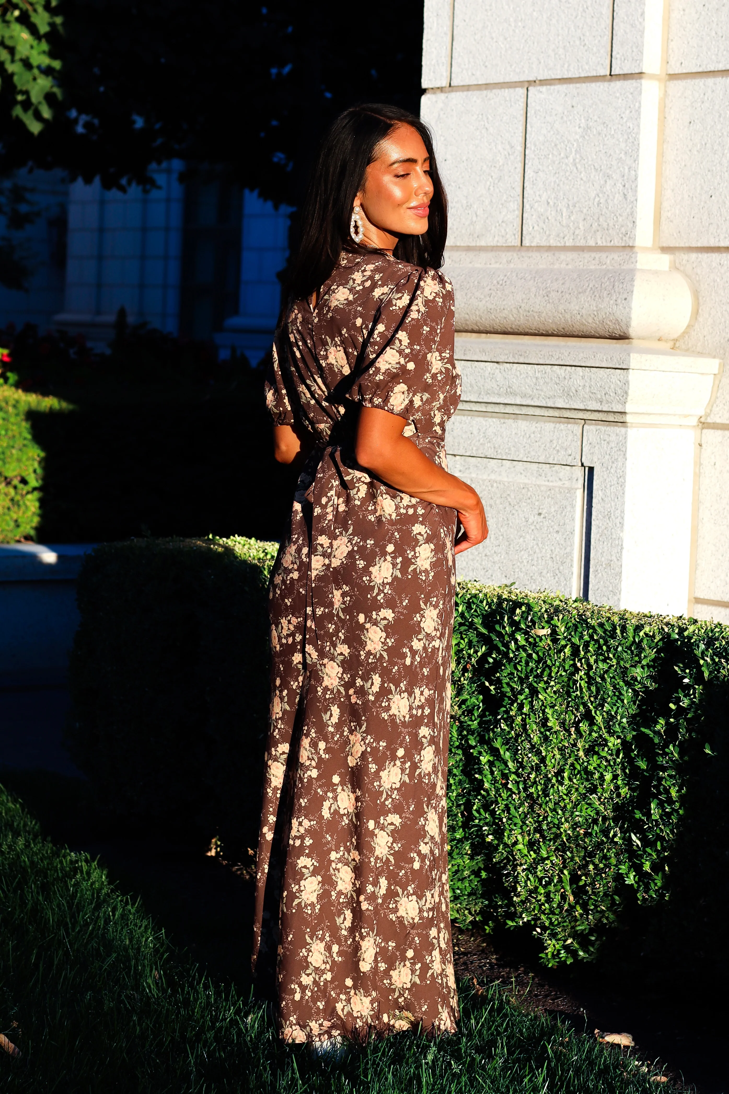 The Andee Mocha with Peach Floral Dresses - XNAUWBI