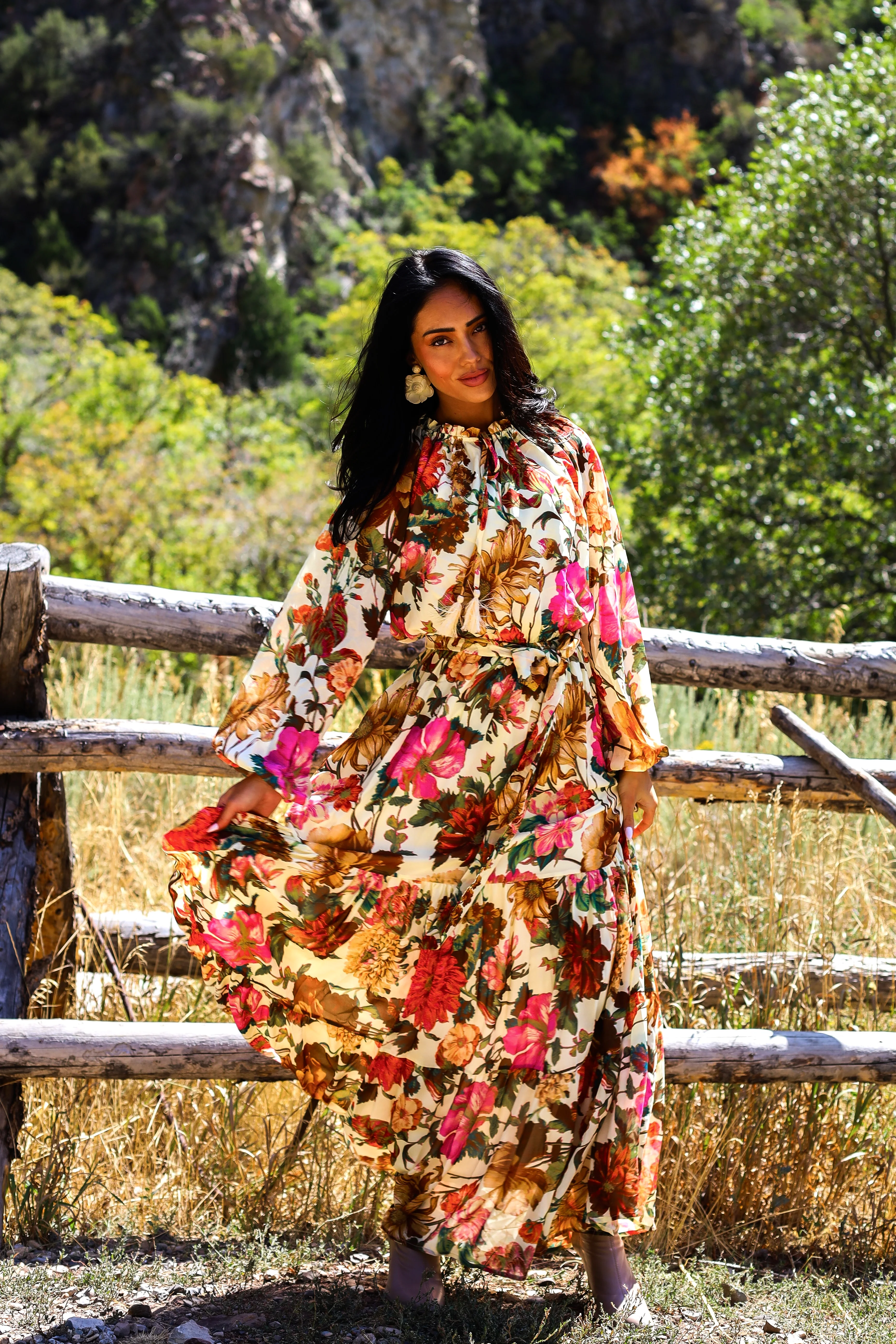 The Halani Cream Floral Dresses - XNAUWBI
