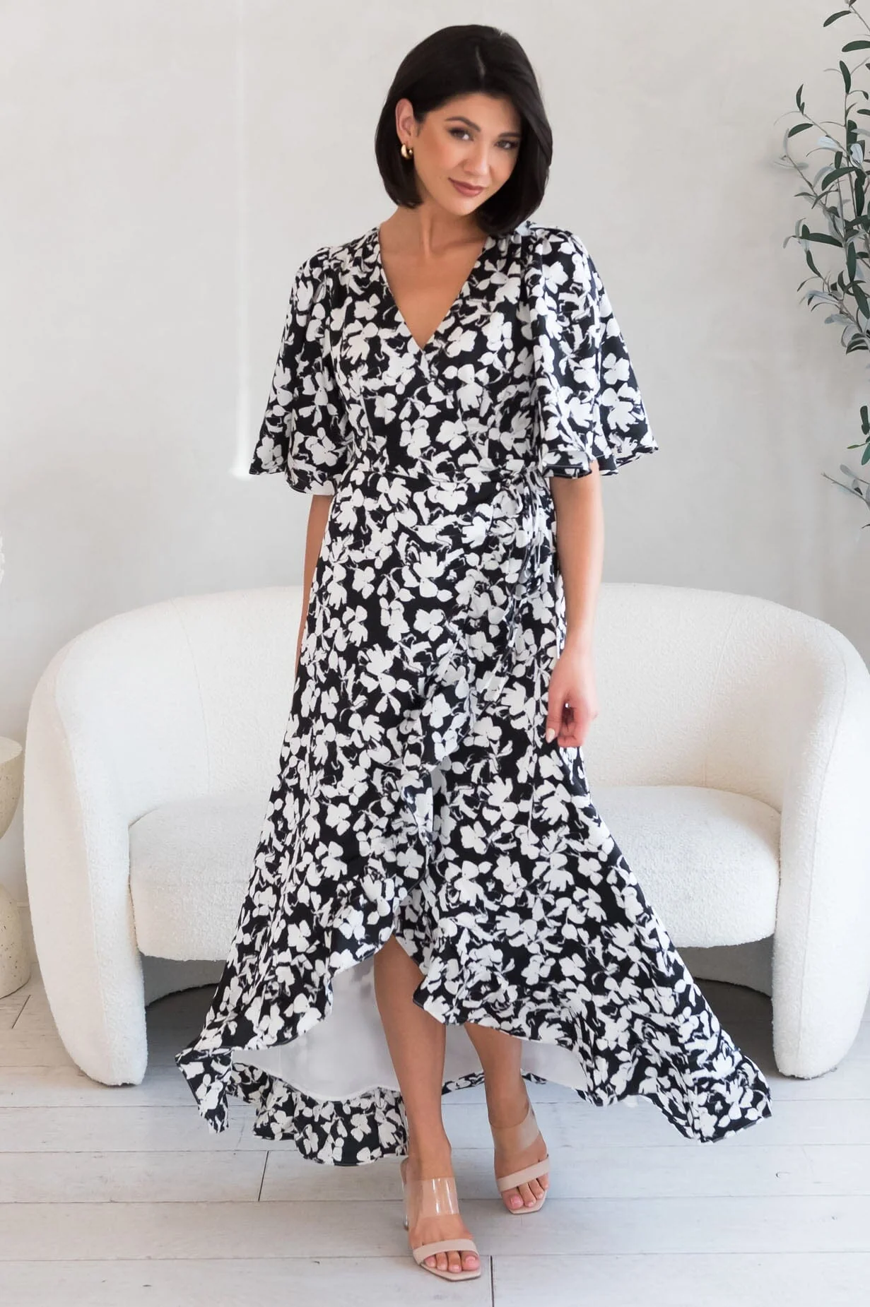 The Vallie Black/White Floral Dresses - XNAUWBI