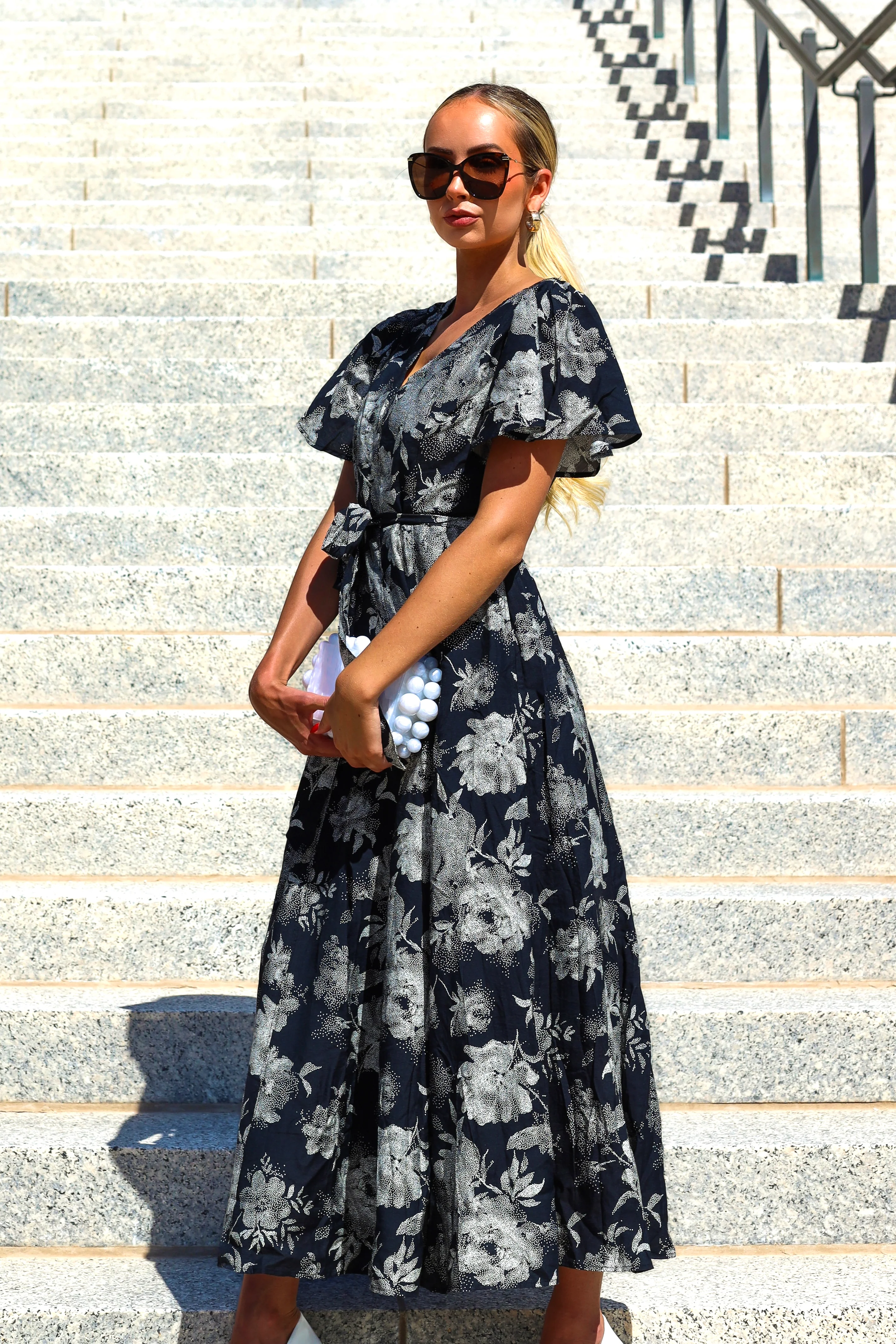 The Mynessa Black with White Floral Dresses - XNAUWBI