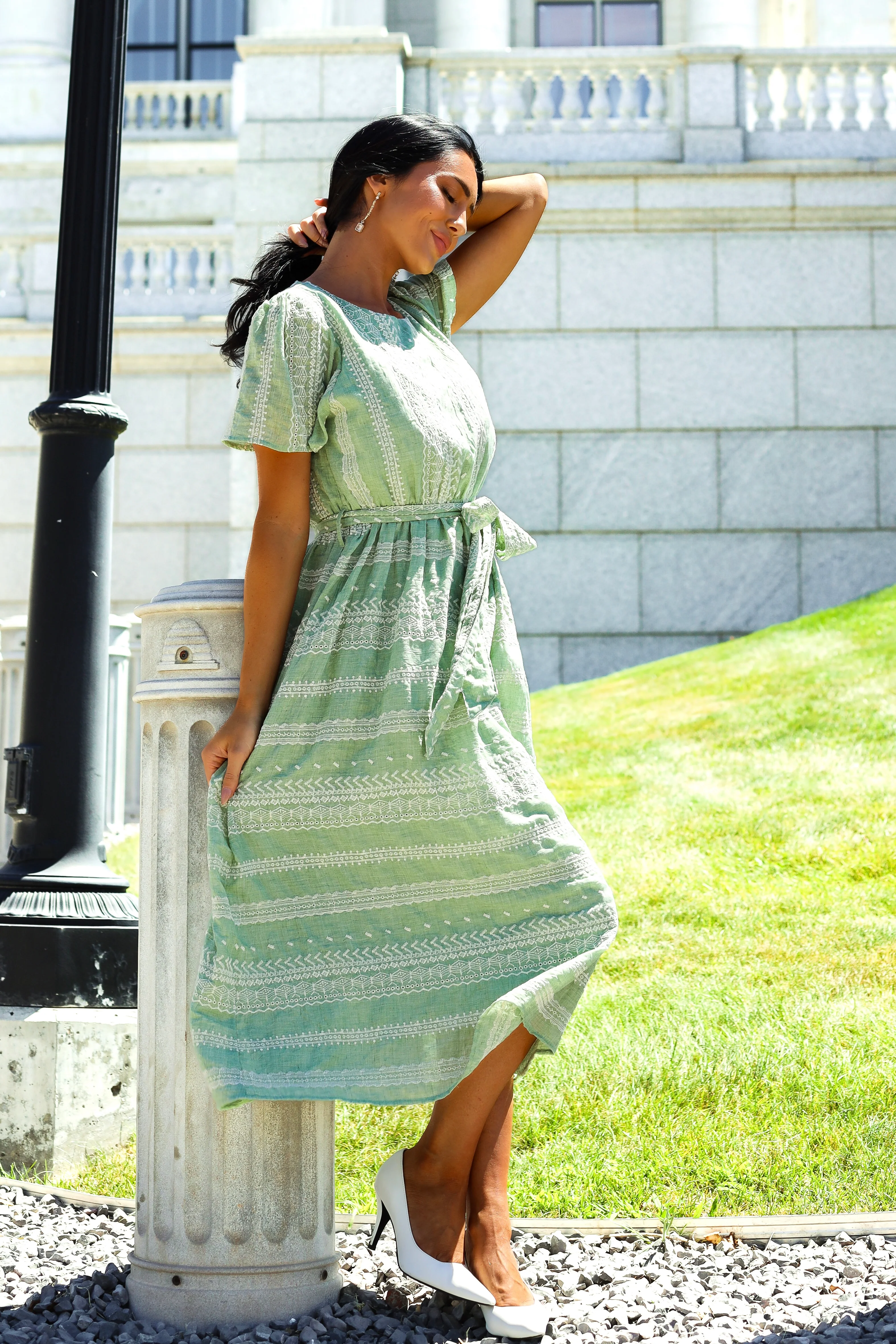 The Annalea Sage/Ivory Dresses - XNAUWBI