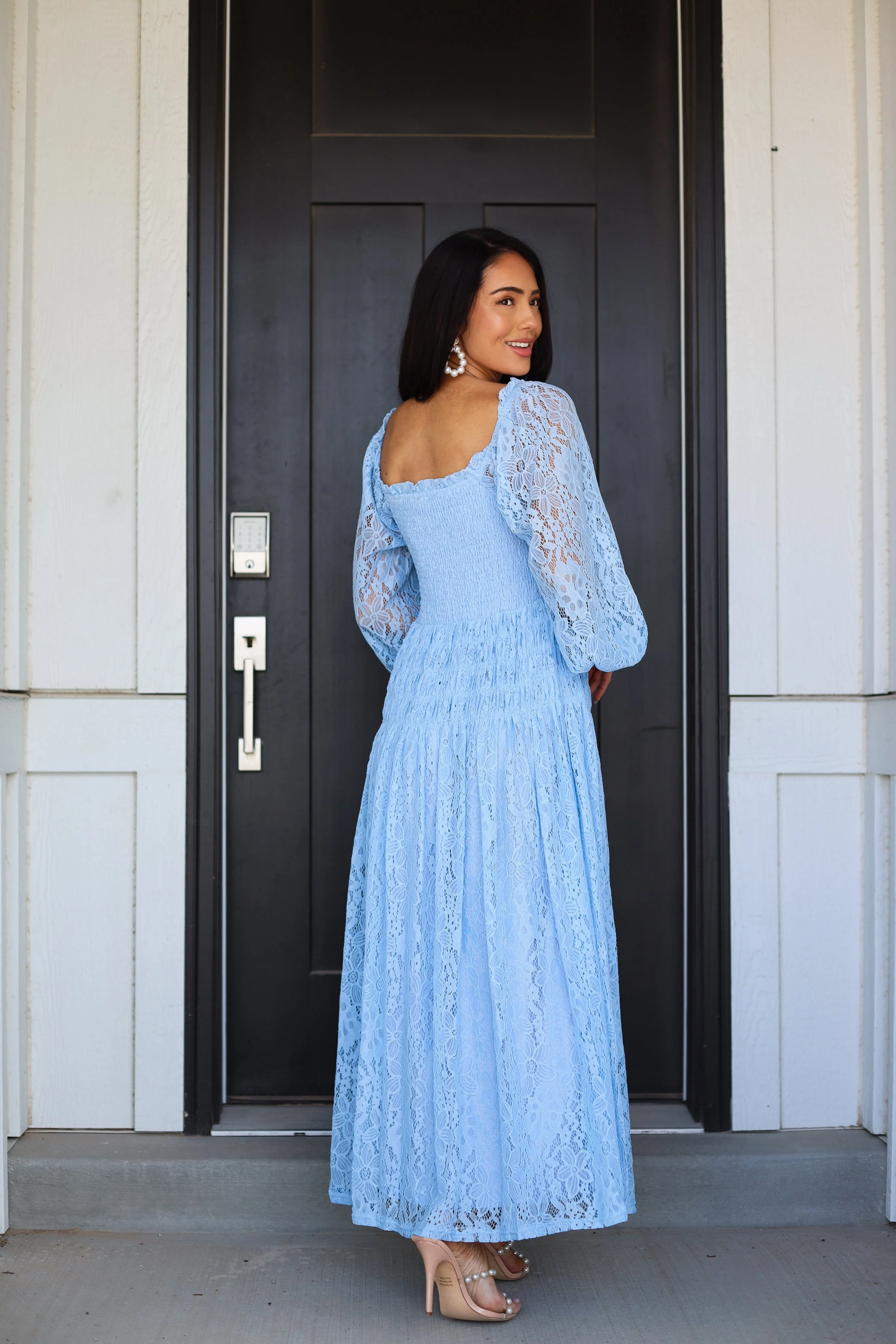 The Connie Periwinkle Lace Dresses - XNAUWBI