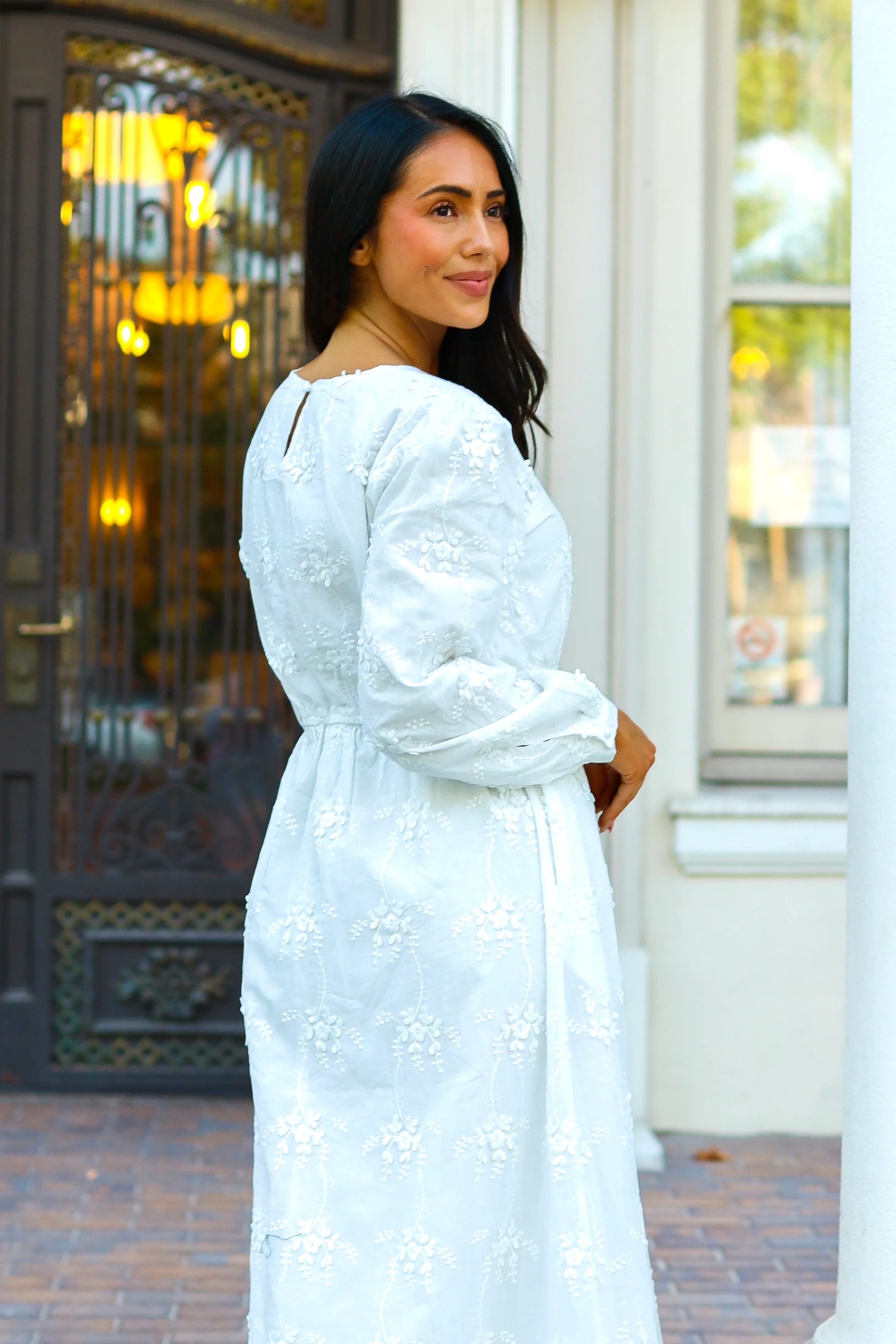 The Calandra Ivory Eyelet Dresses - XNAUWBI