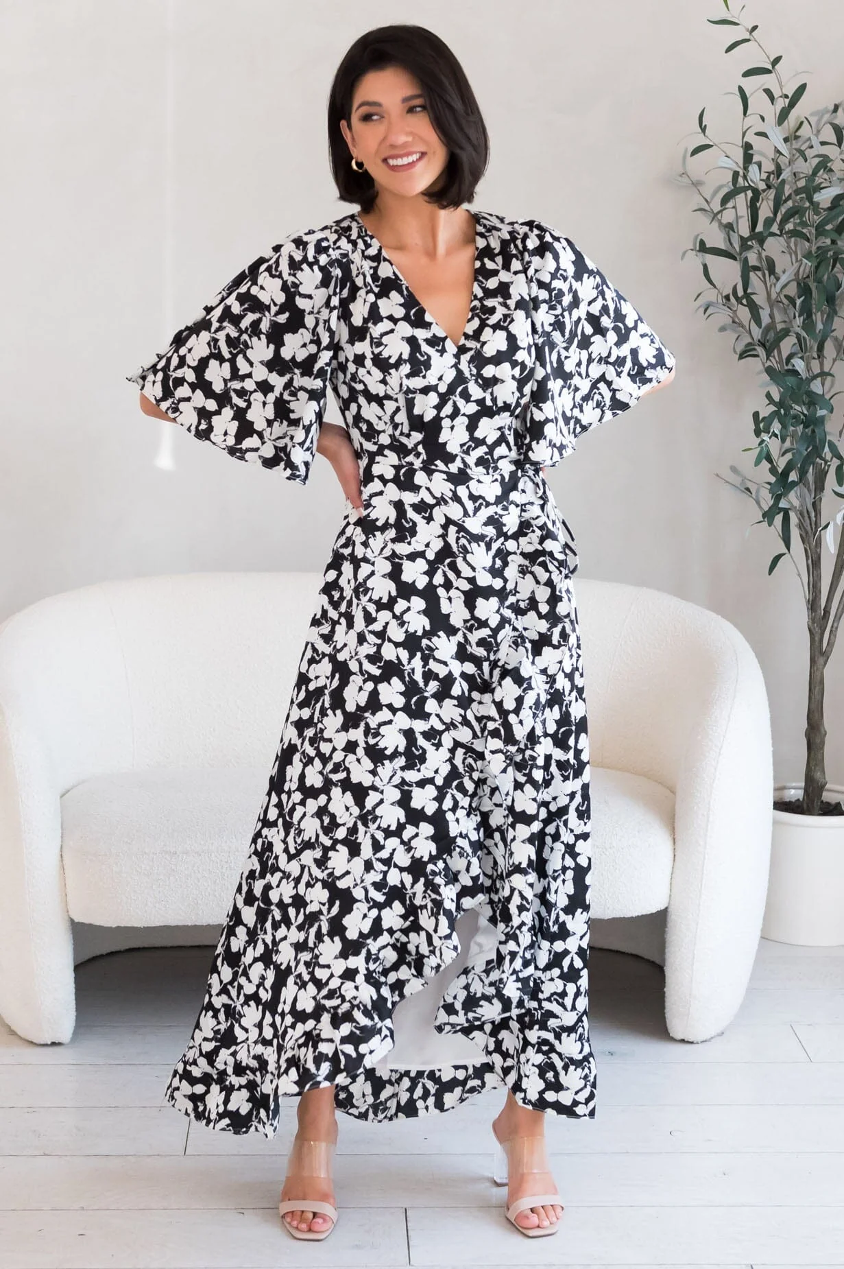 The Vallie Black/White Floral Dresses - XNAUWBI