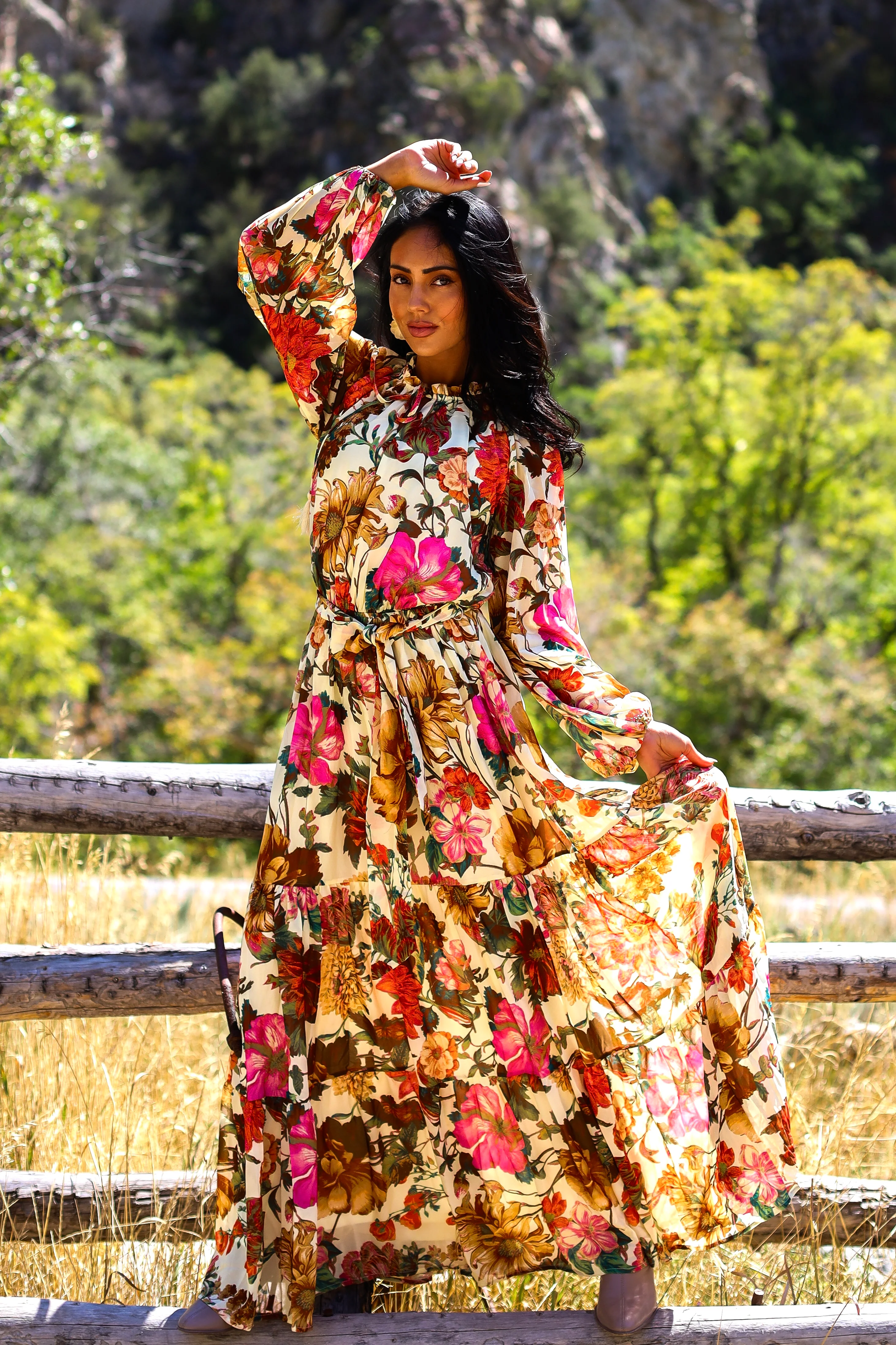The Halani Cream Floral Dresses - XNAUWBI