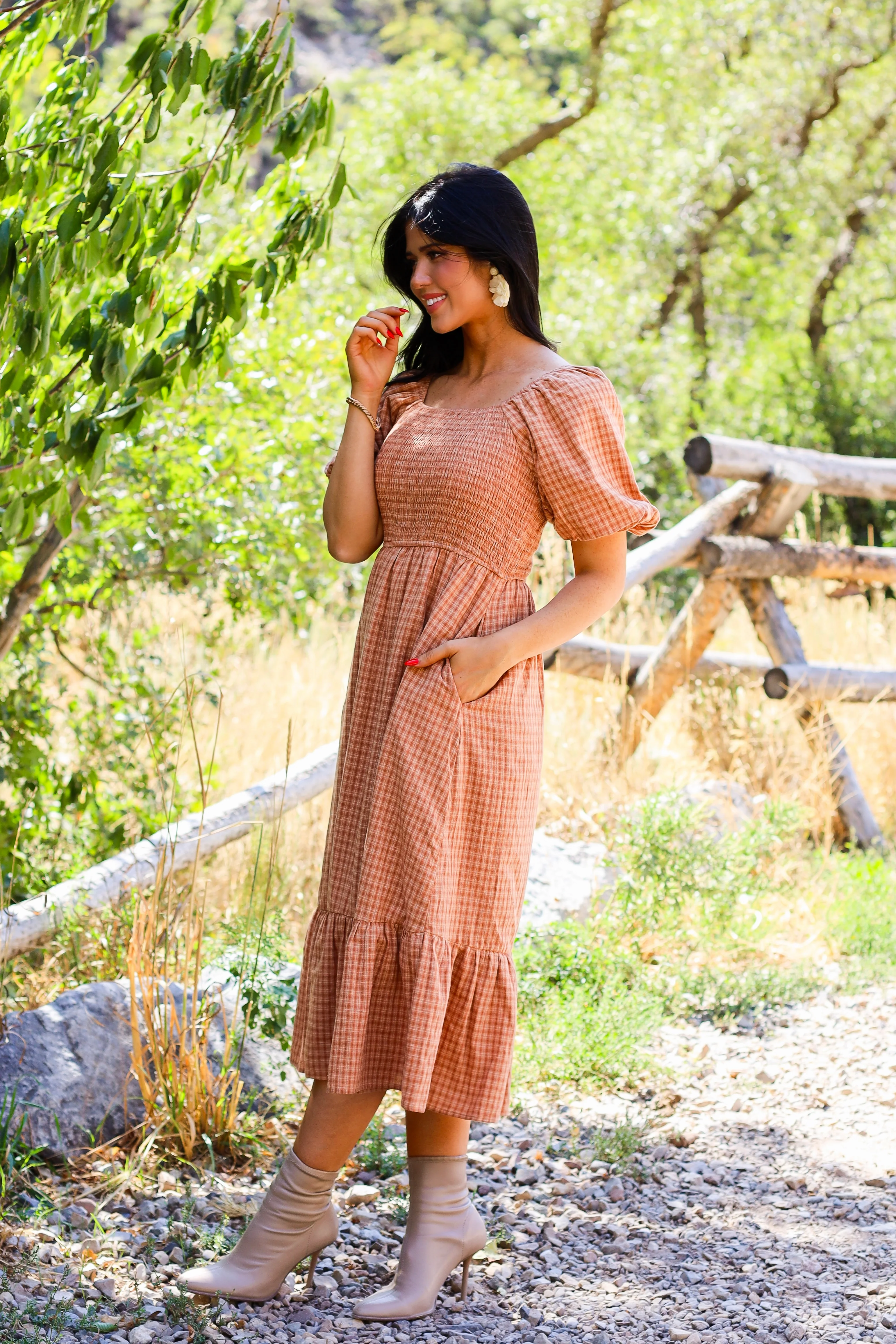 The Azra Light/Dark Clay Gingham Dresses - XNAUWBI