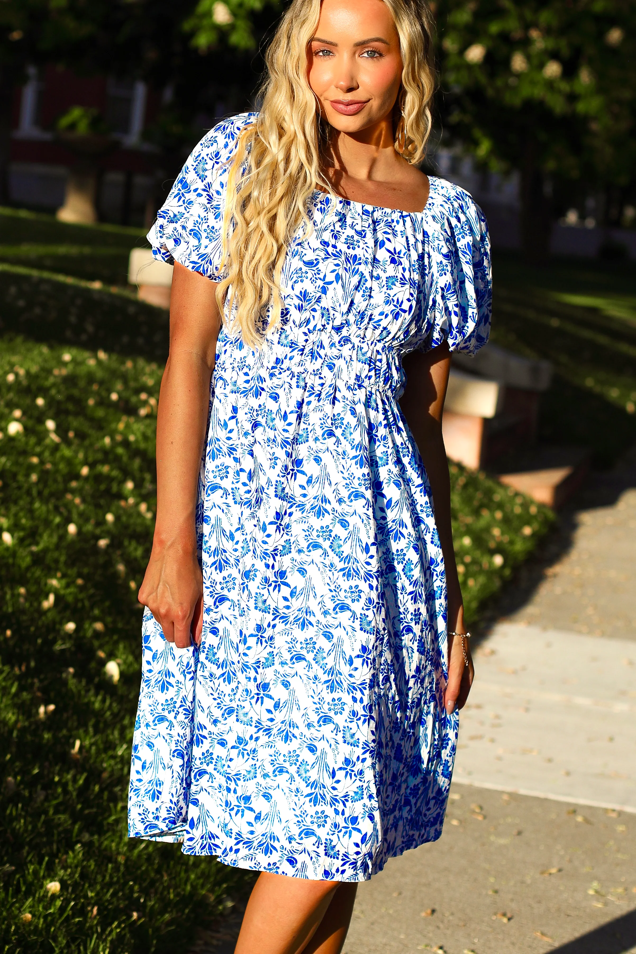 The Arla White/Blue Floral Dresses - XNAUWBI