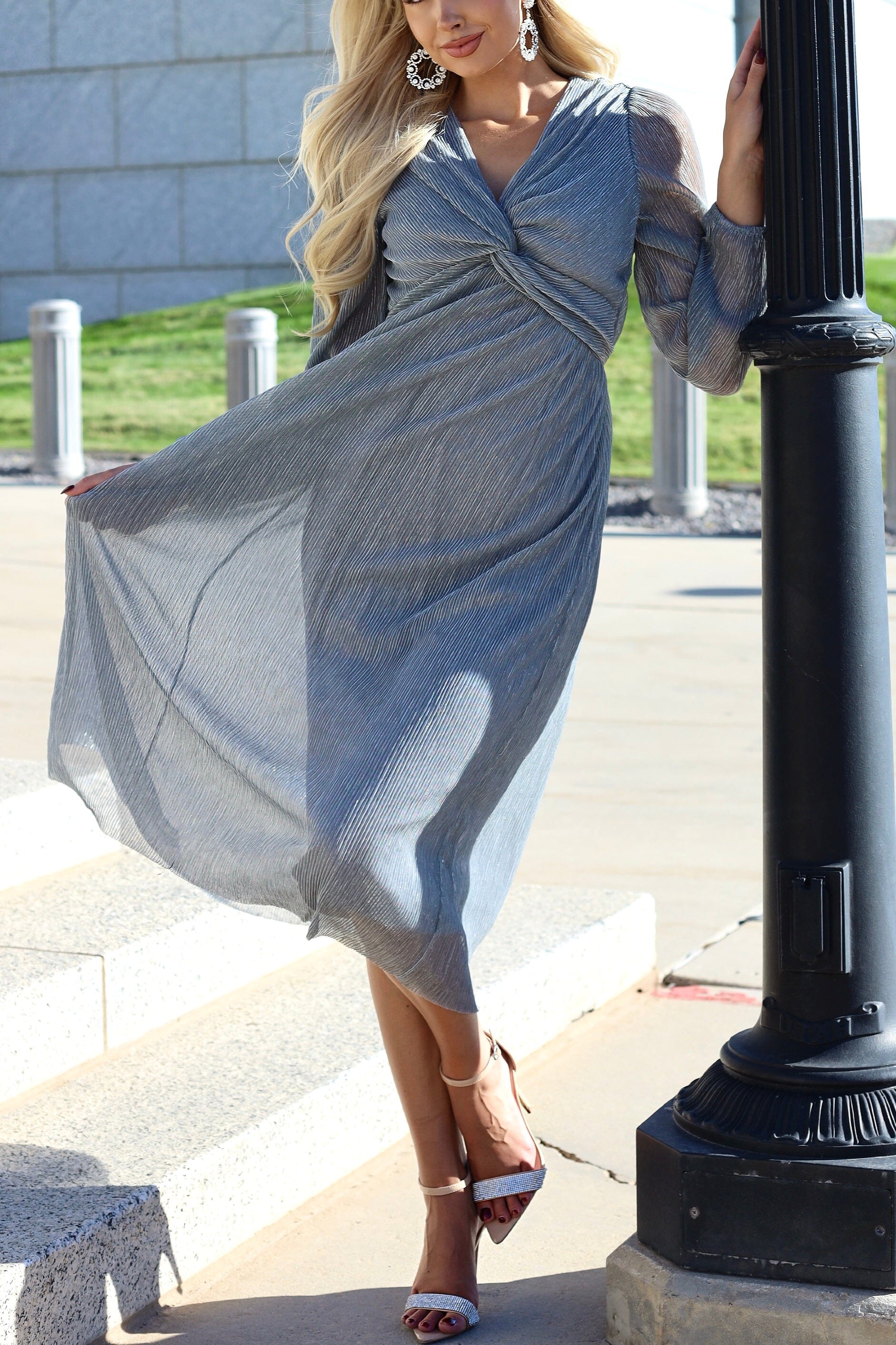 The Haisley Metallic Silver Dresses - XNAUWBI