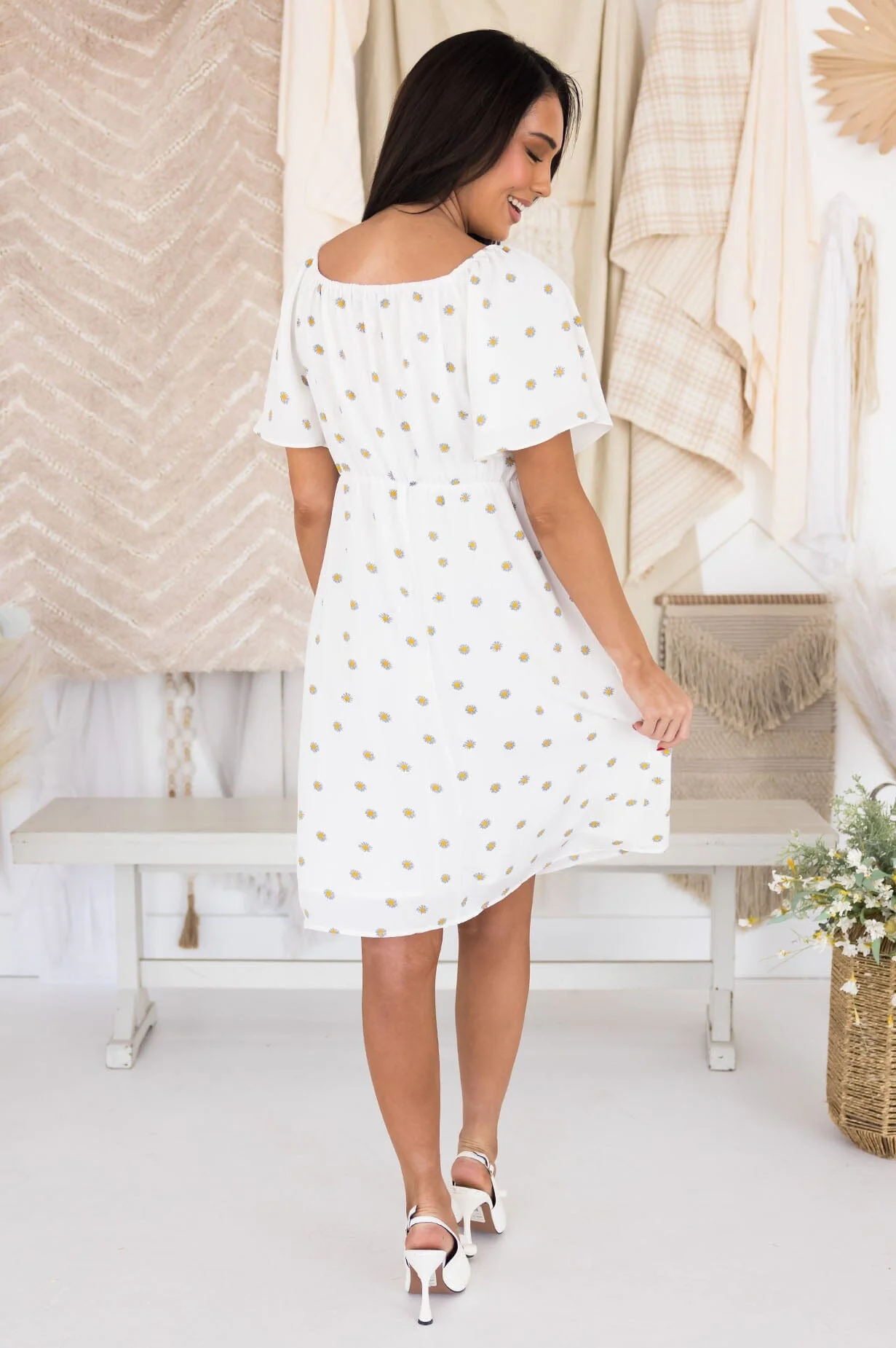 The Bodie White Floral Dresses - XNAUWBI