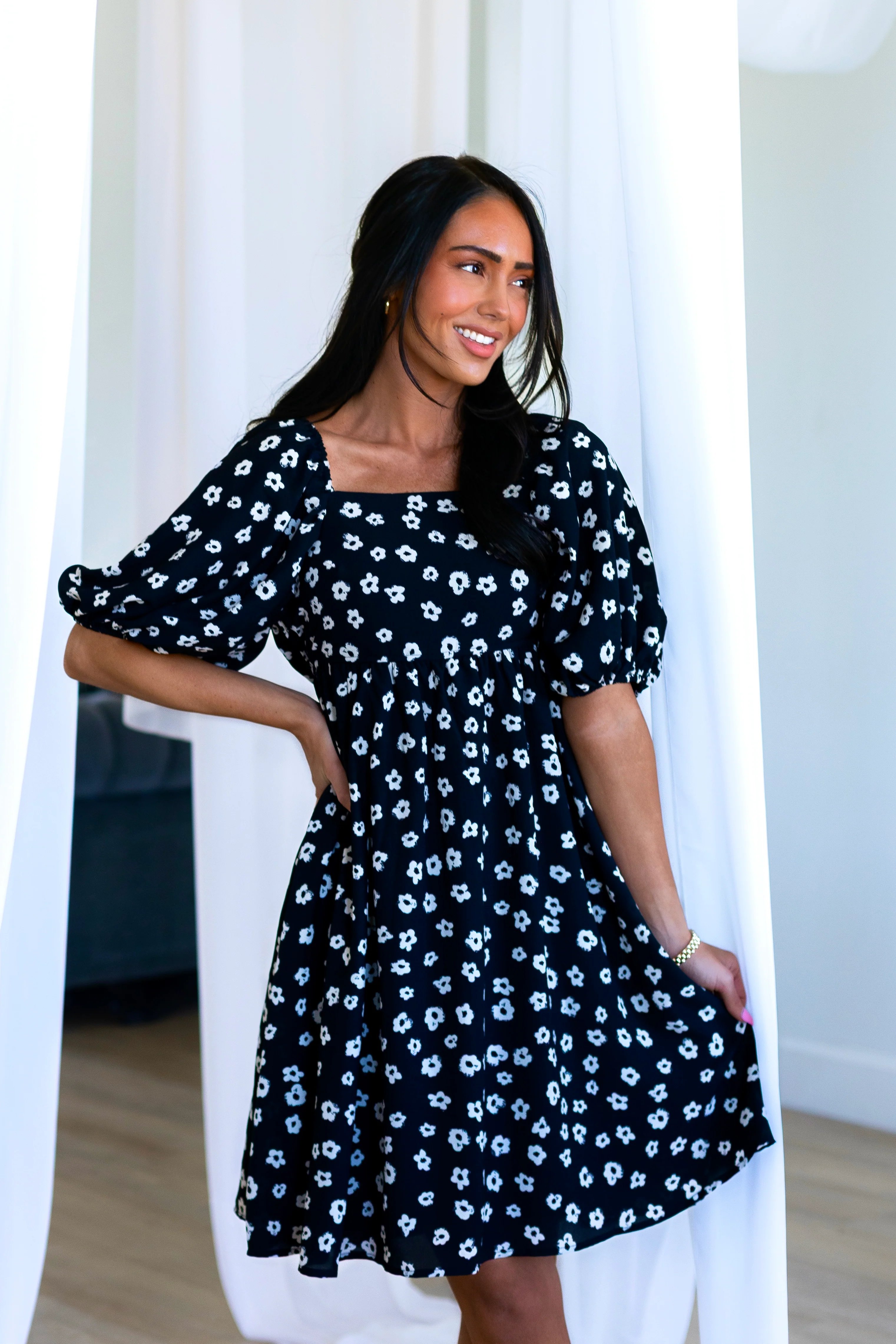 The Tatum Muted Floral Dresses - XNAUWBI
