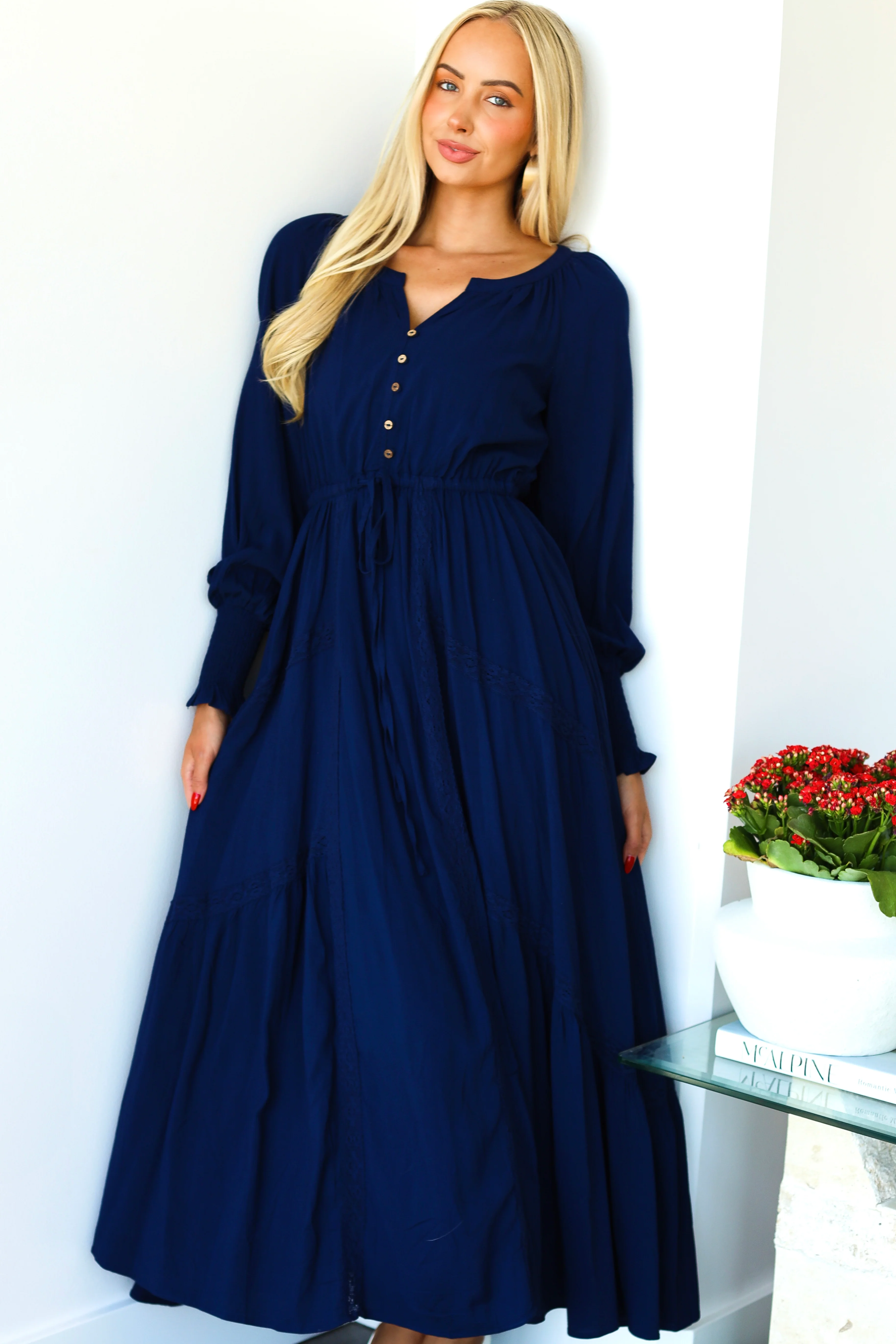 The Mari Navy Dresses - XNAUWBI