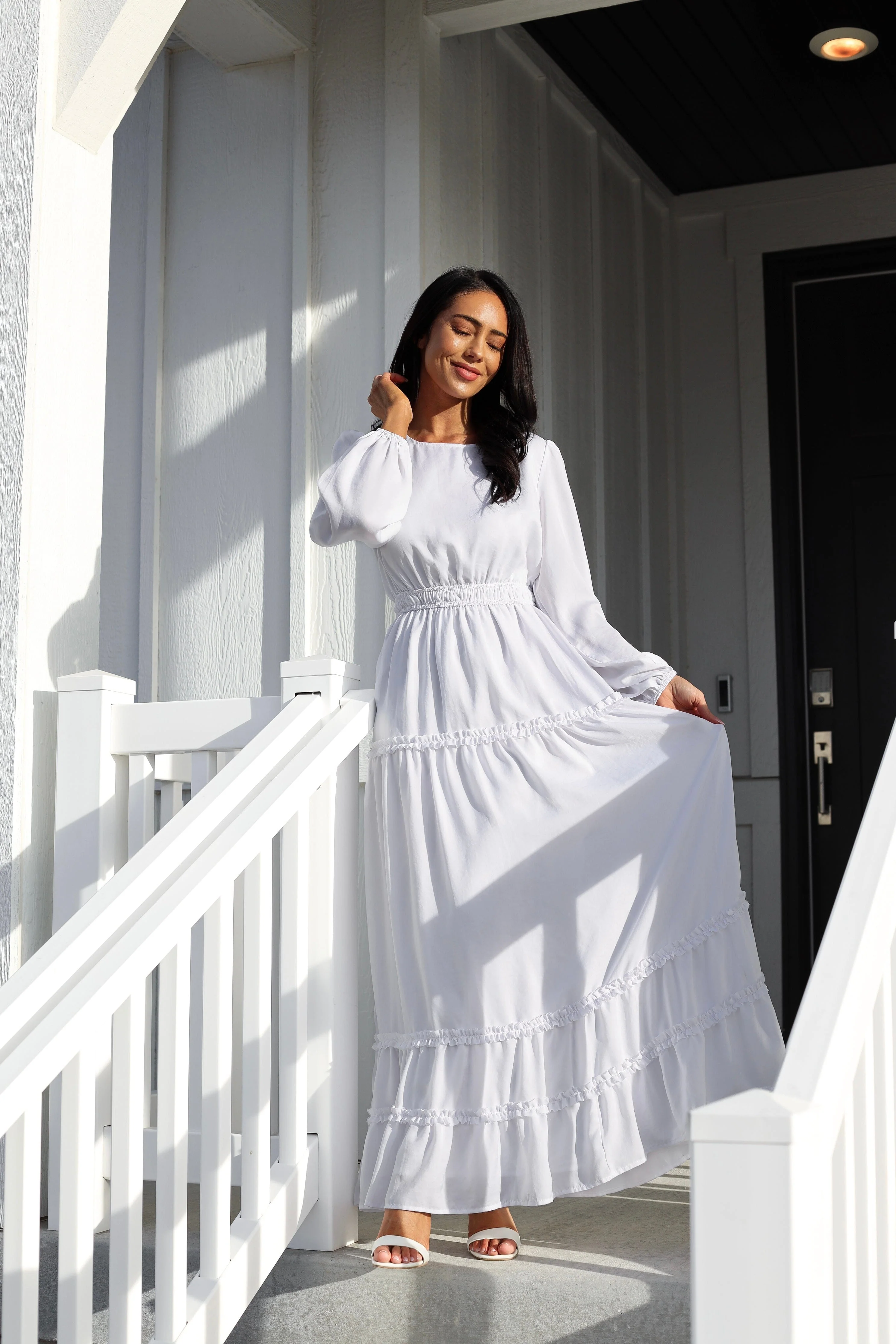 The Arwin White Dresses - XNAUWBI