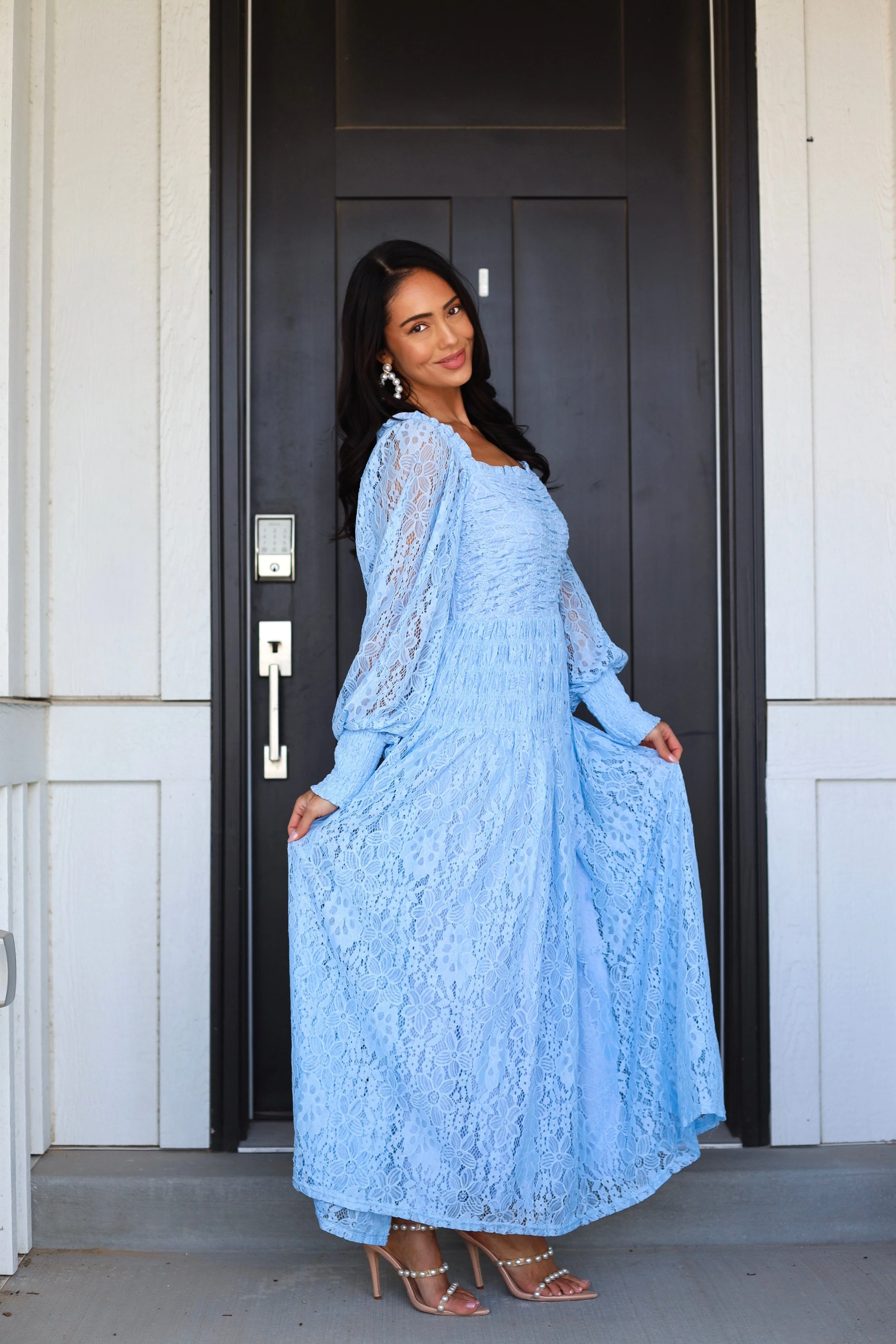 The Connie Periwinkle Lace Dresses - XNAUWBI