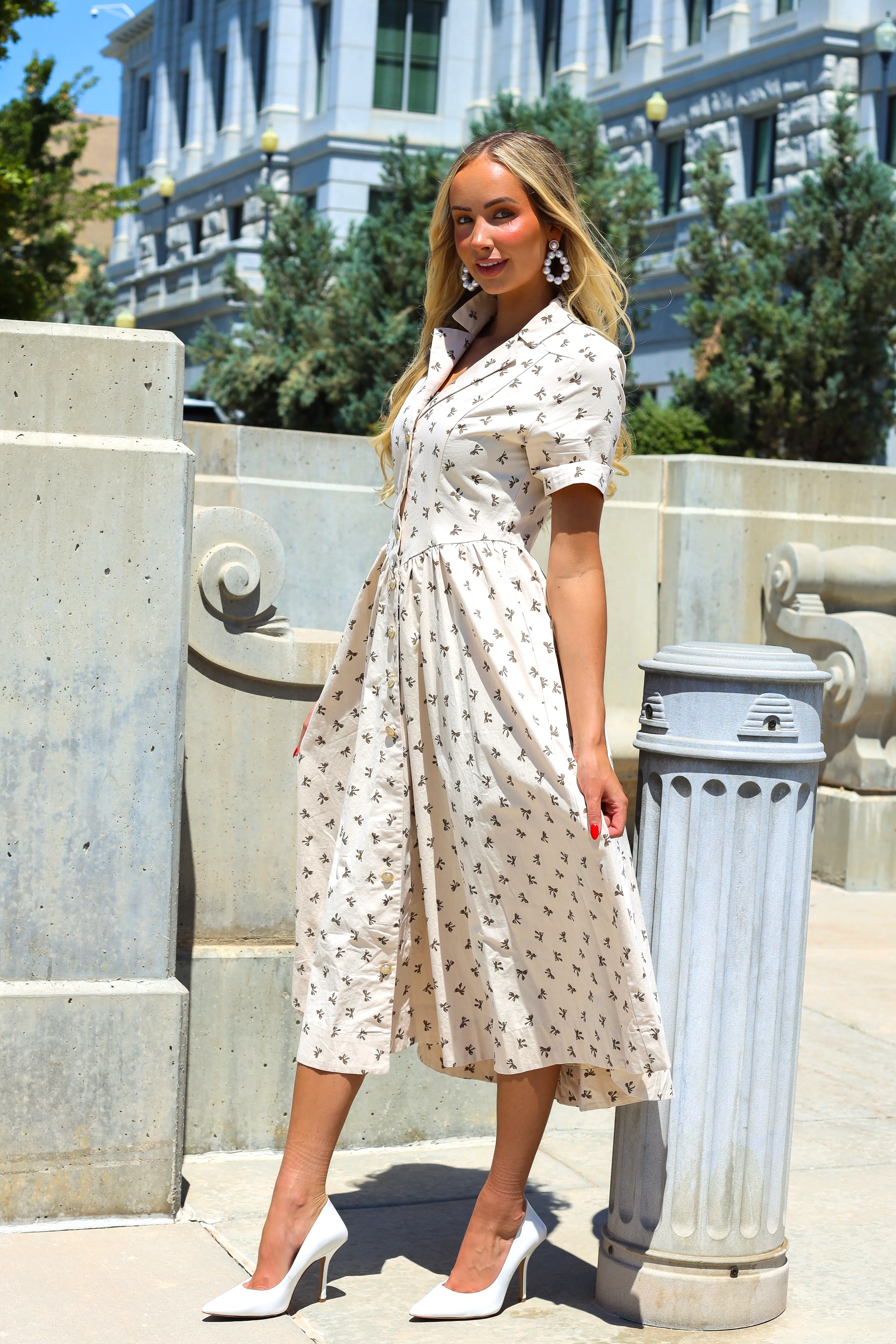 The Kass Beige/Brown Bow Dresses - XNAUWBI