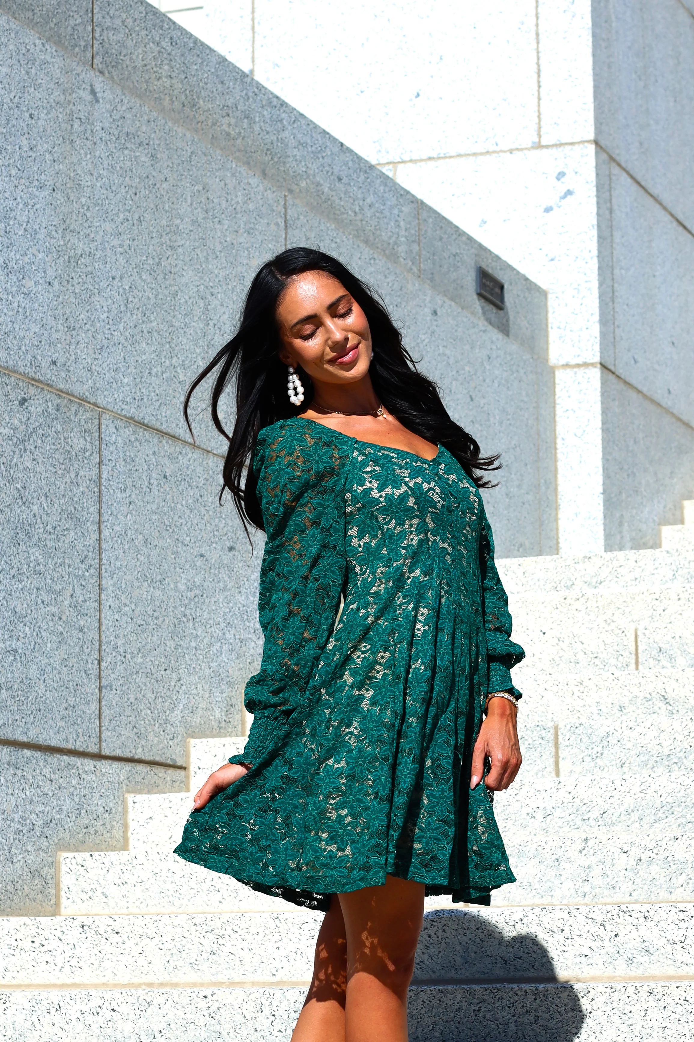 The Amery Emerald Lace Dresses - XNAUWBI