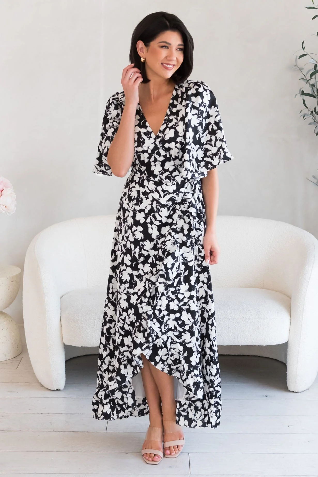 The Vallie Black/White Floral Dresses - XNAUWBI