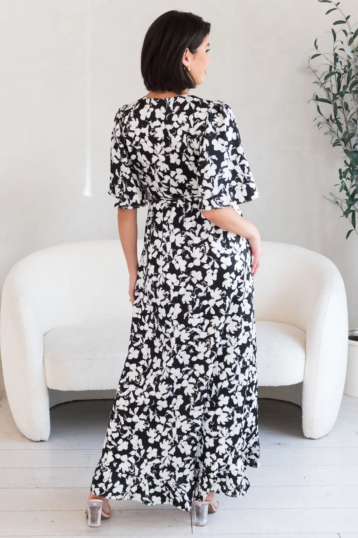 The Vallie Black/White Floral Dresses - XNAUWBI