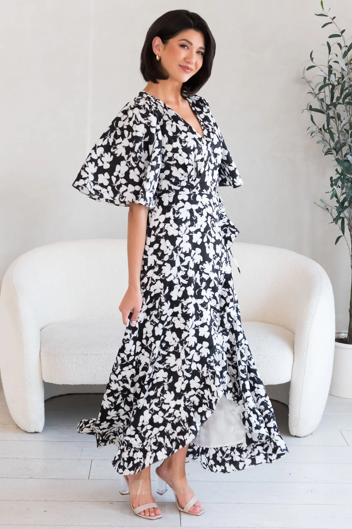 The Vallie Black/White Floral Dresses - XNAUWBI