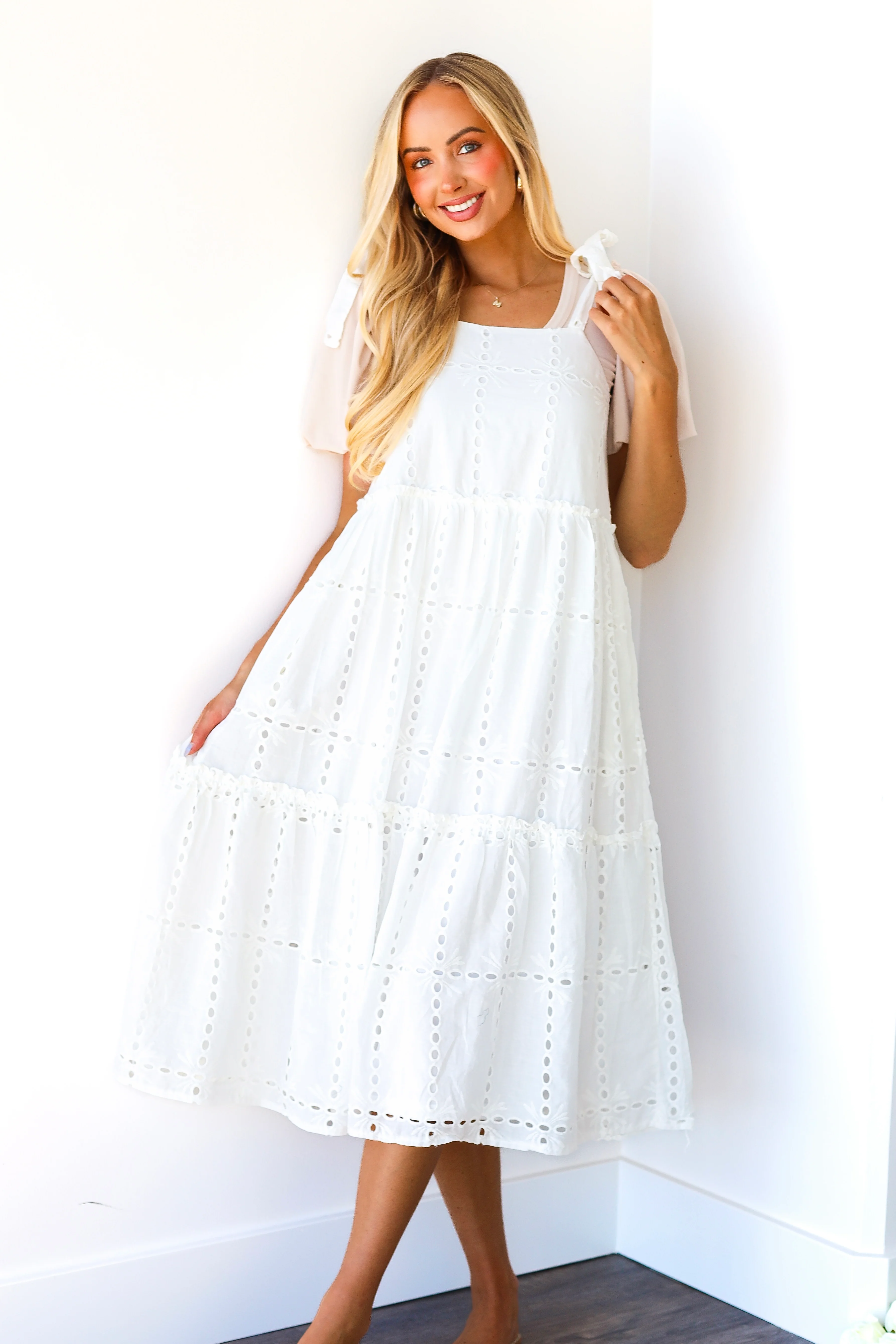The Nara White Eyelet Dresses - XNAUWBI
