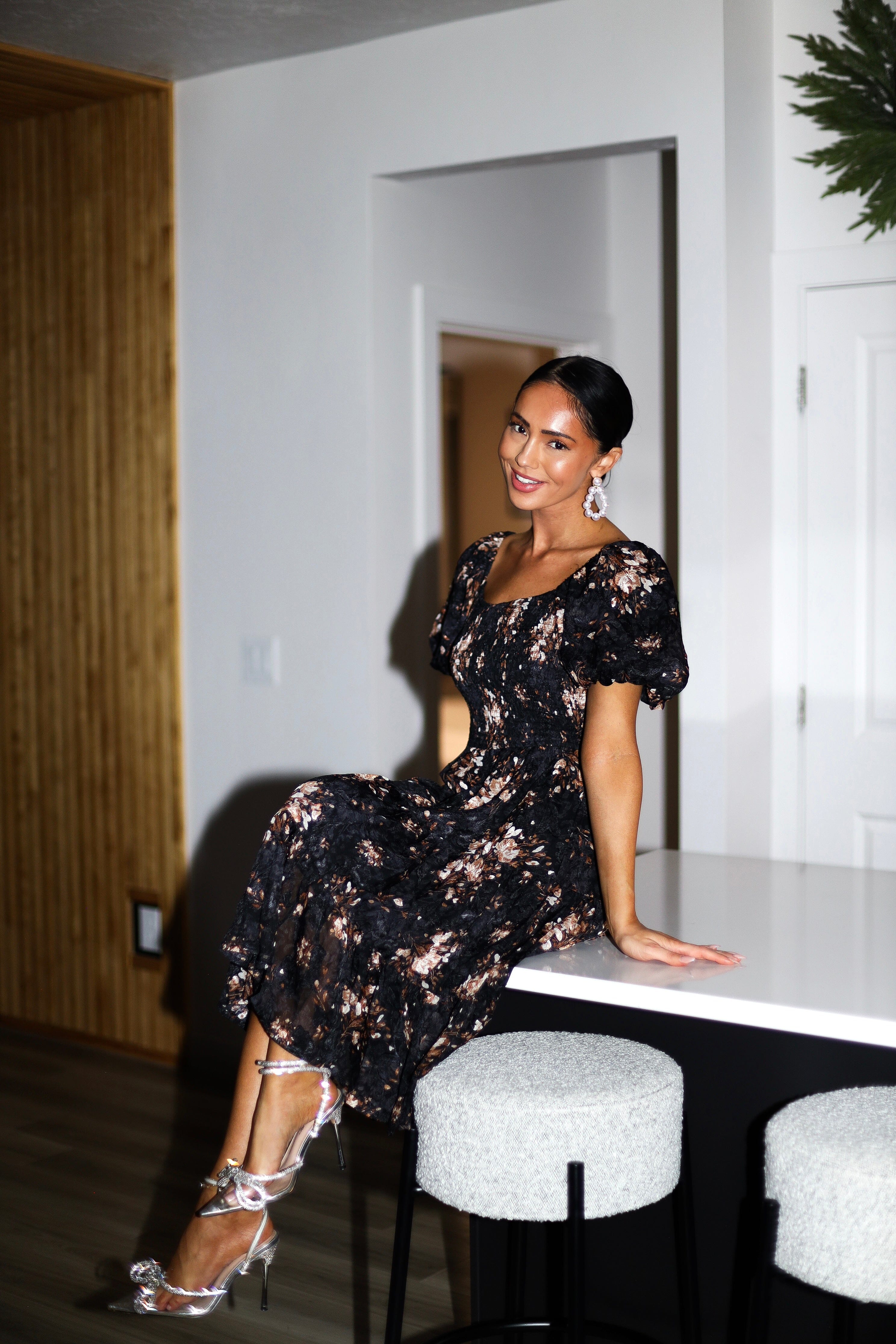 The Pennie Black/Chocolate Floral Dresses - XNAUWBI