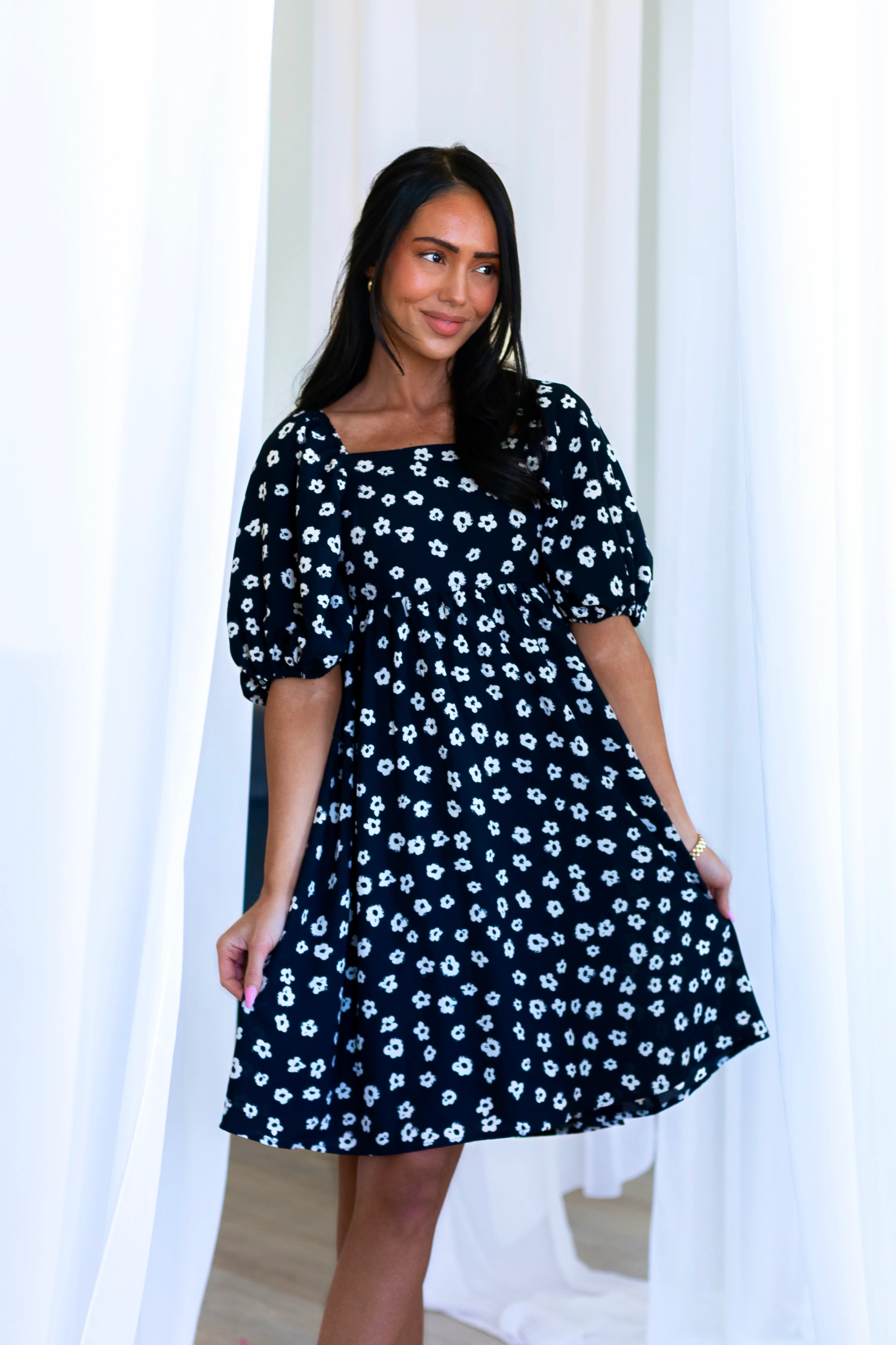 The Tatum Muted Floral Dresses - XNAUWBI