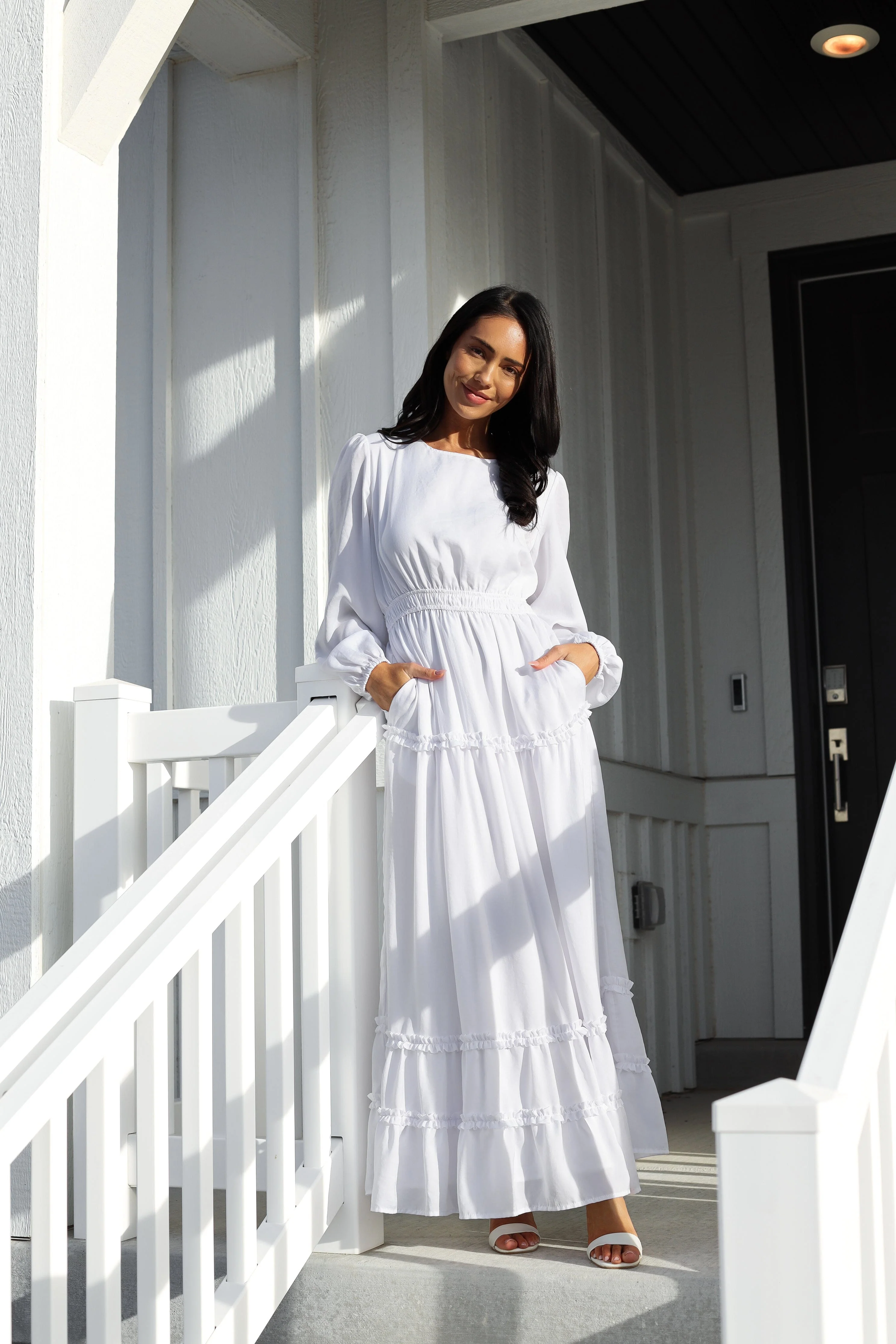 The Arwin White Dresses - XNAUWBI