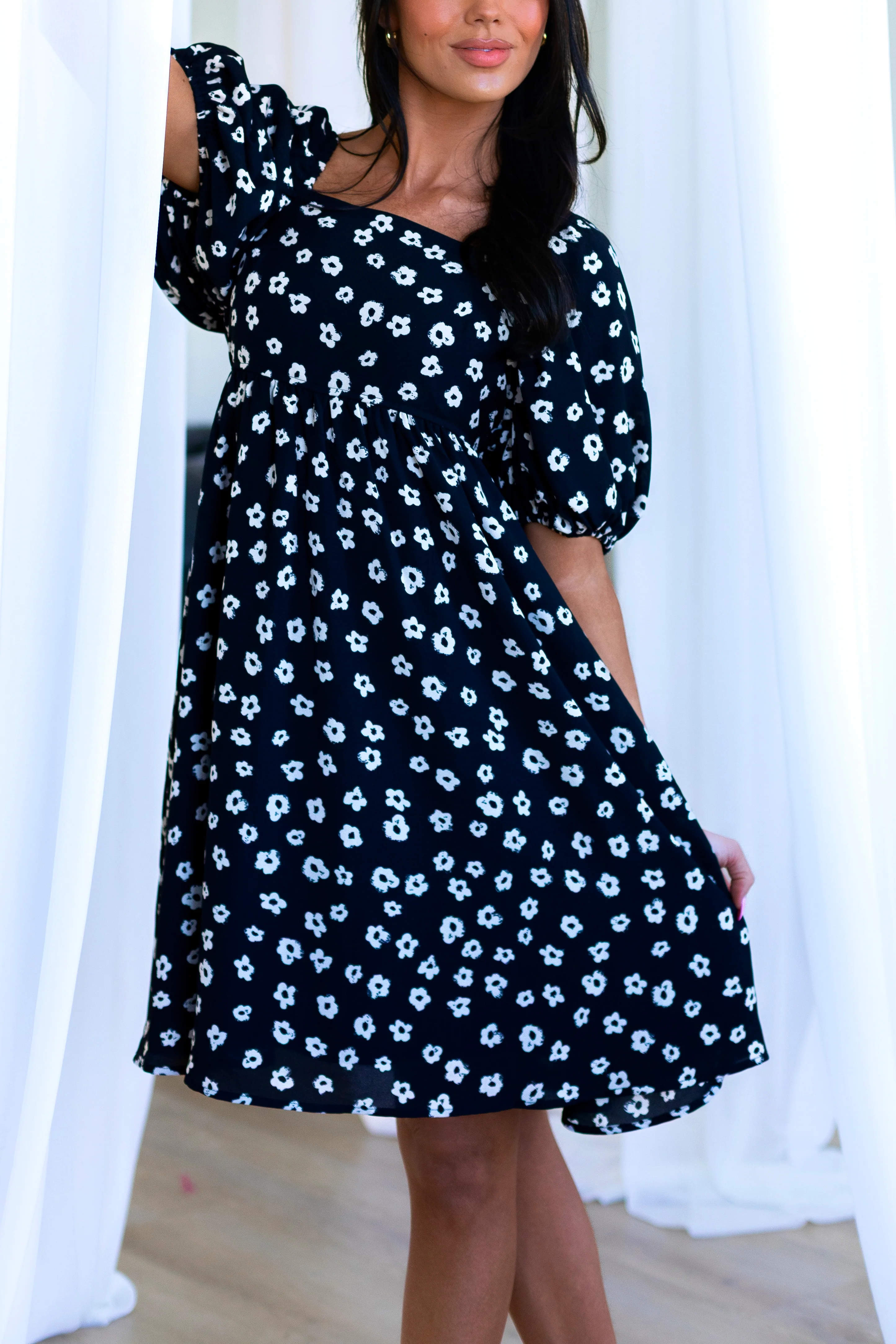 The Tatum Muted Floral Dresses - XNAUWBI