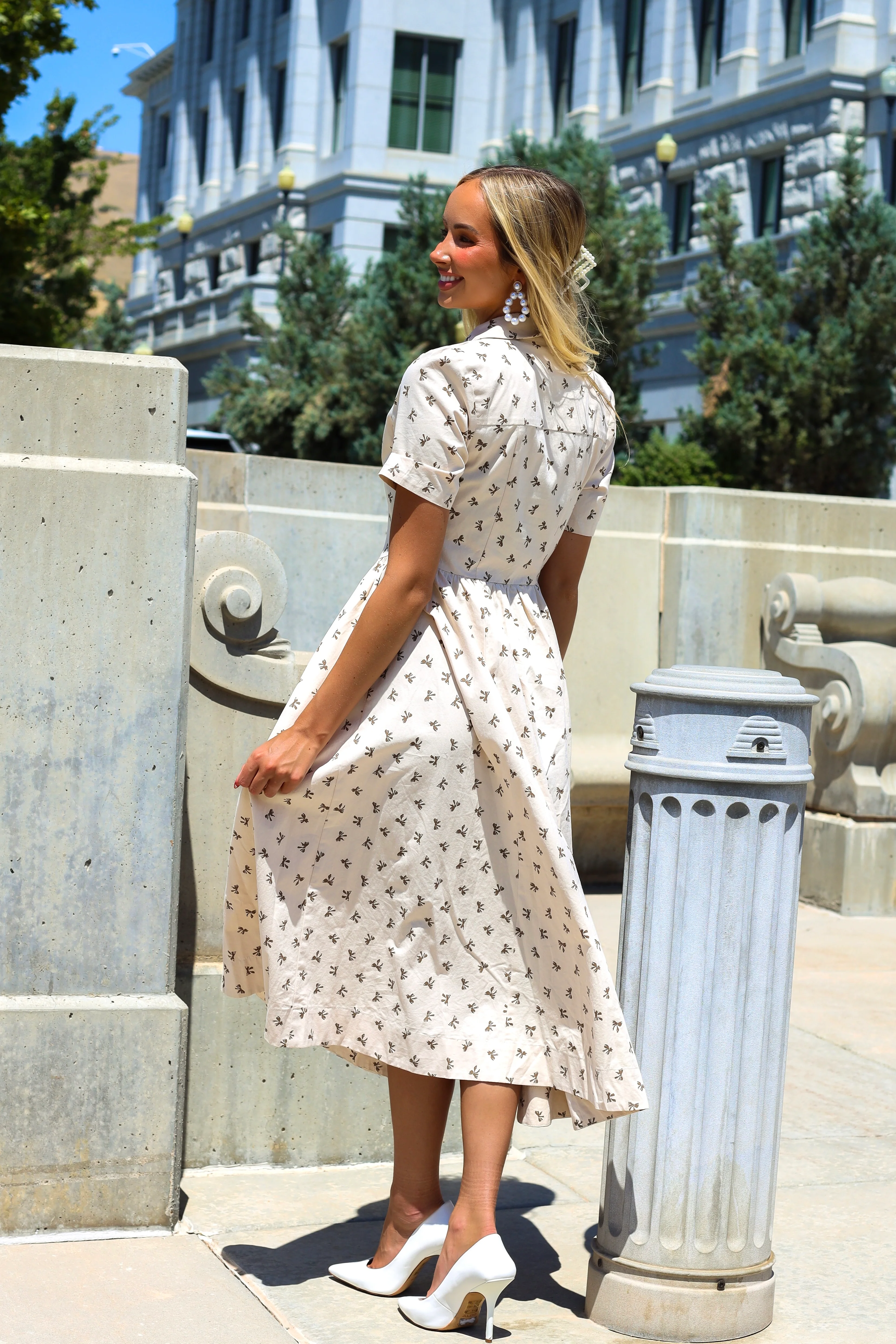 The Kass Beige/Brown Bow Dresses - XNAUWBI