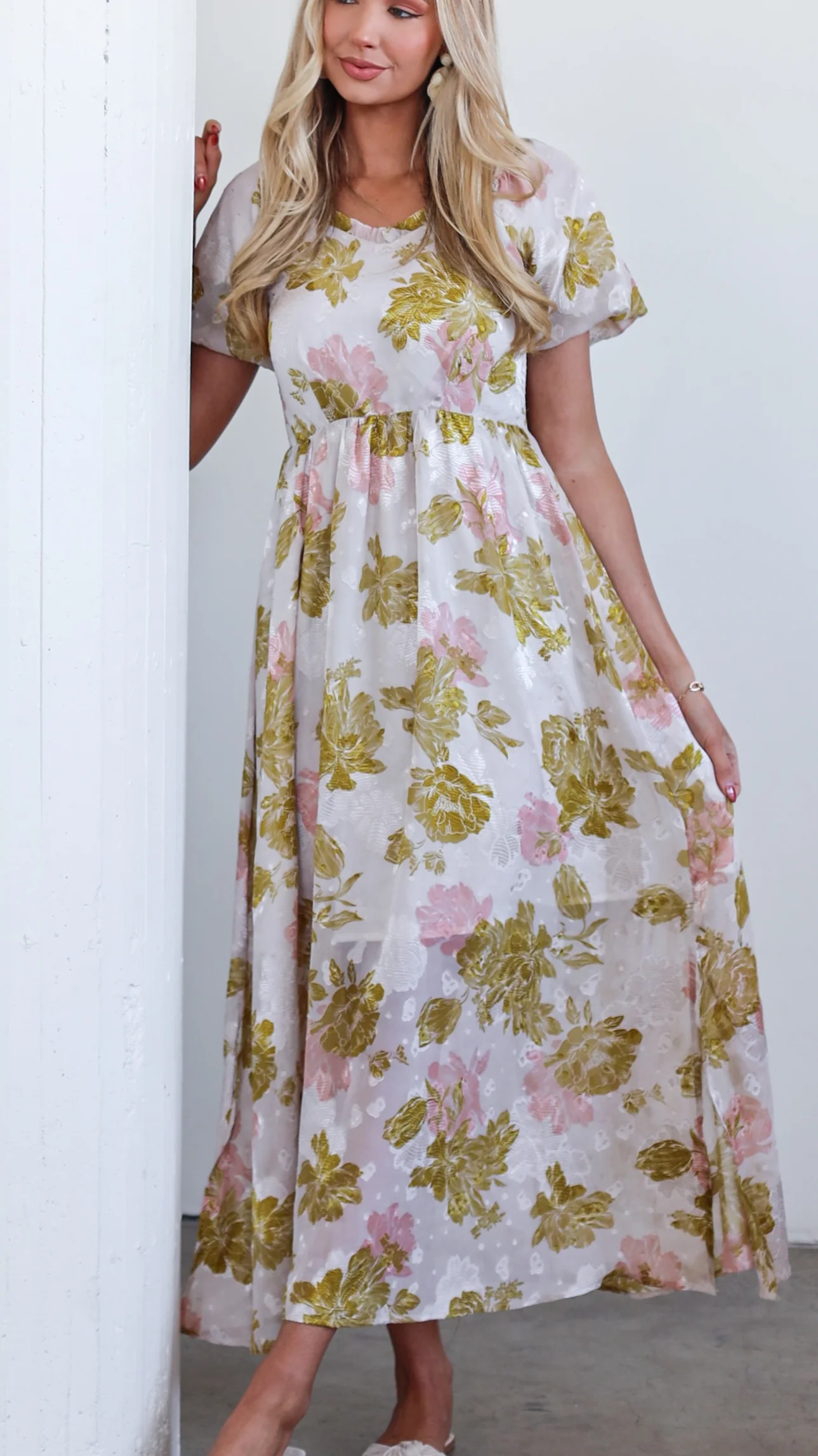 The Winnie Olive Oasis Dresses - XNAUWBI