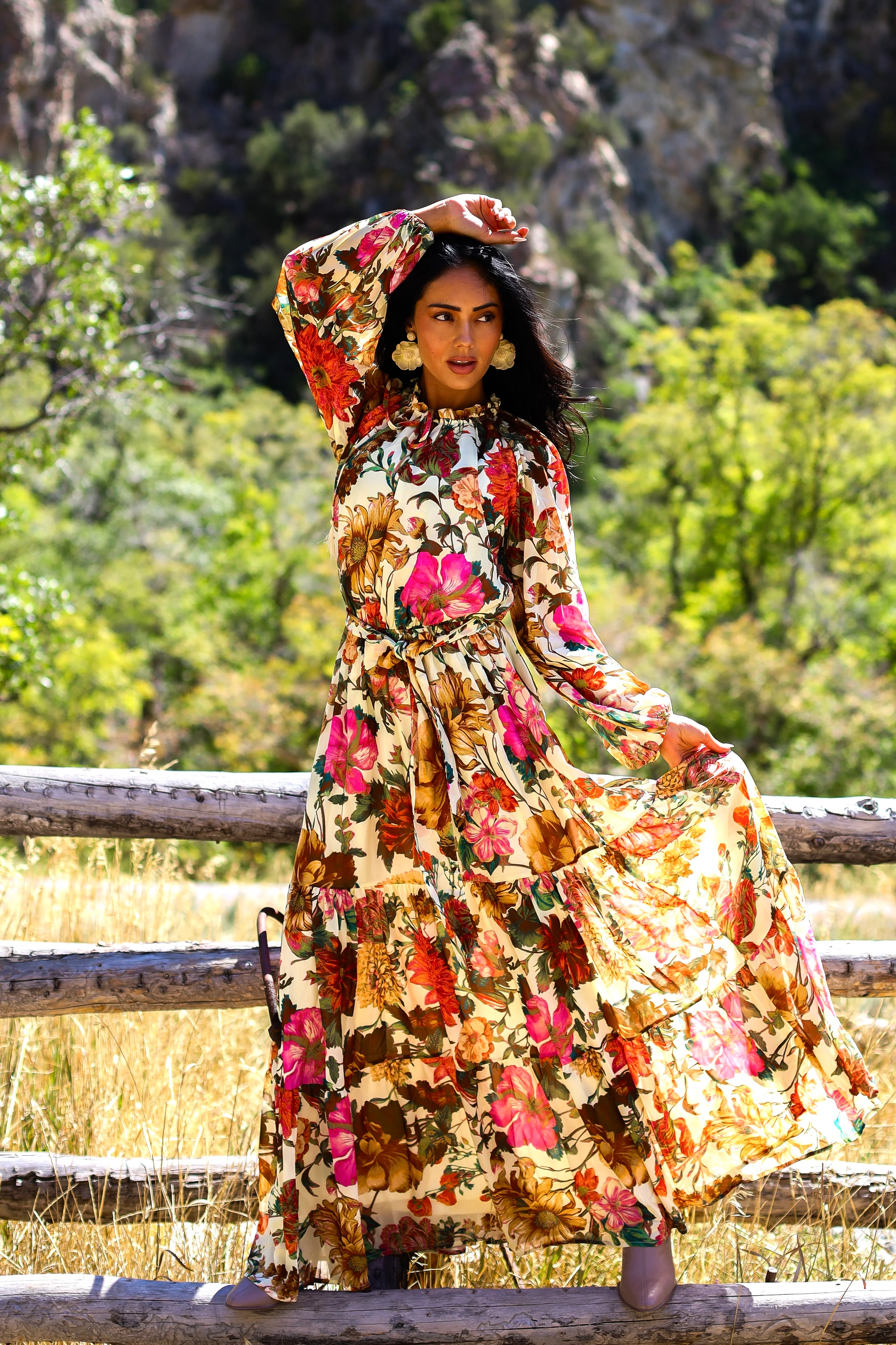 The Halani Cream Floral Dresses - XNAUWBI