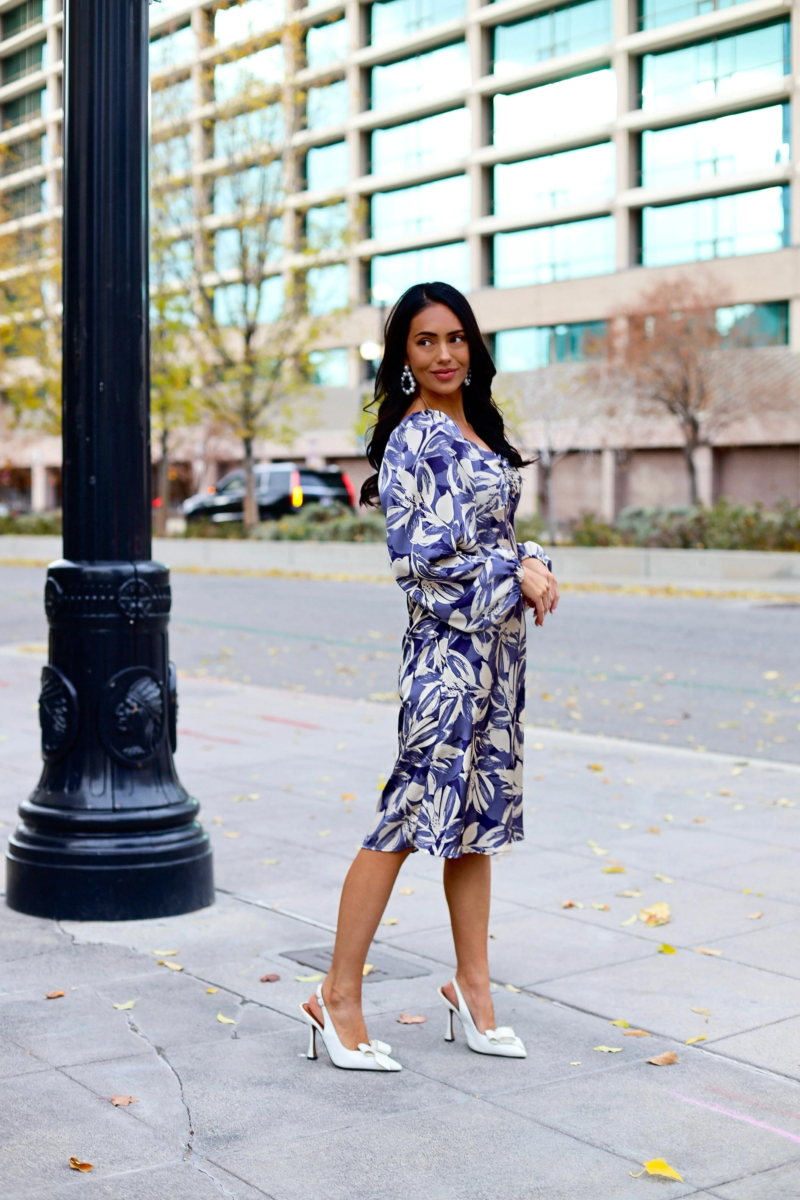 The Nellie Groovy Indigo Dresses - XNAUWBI