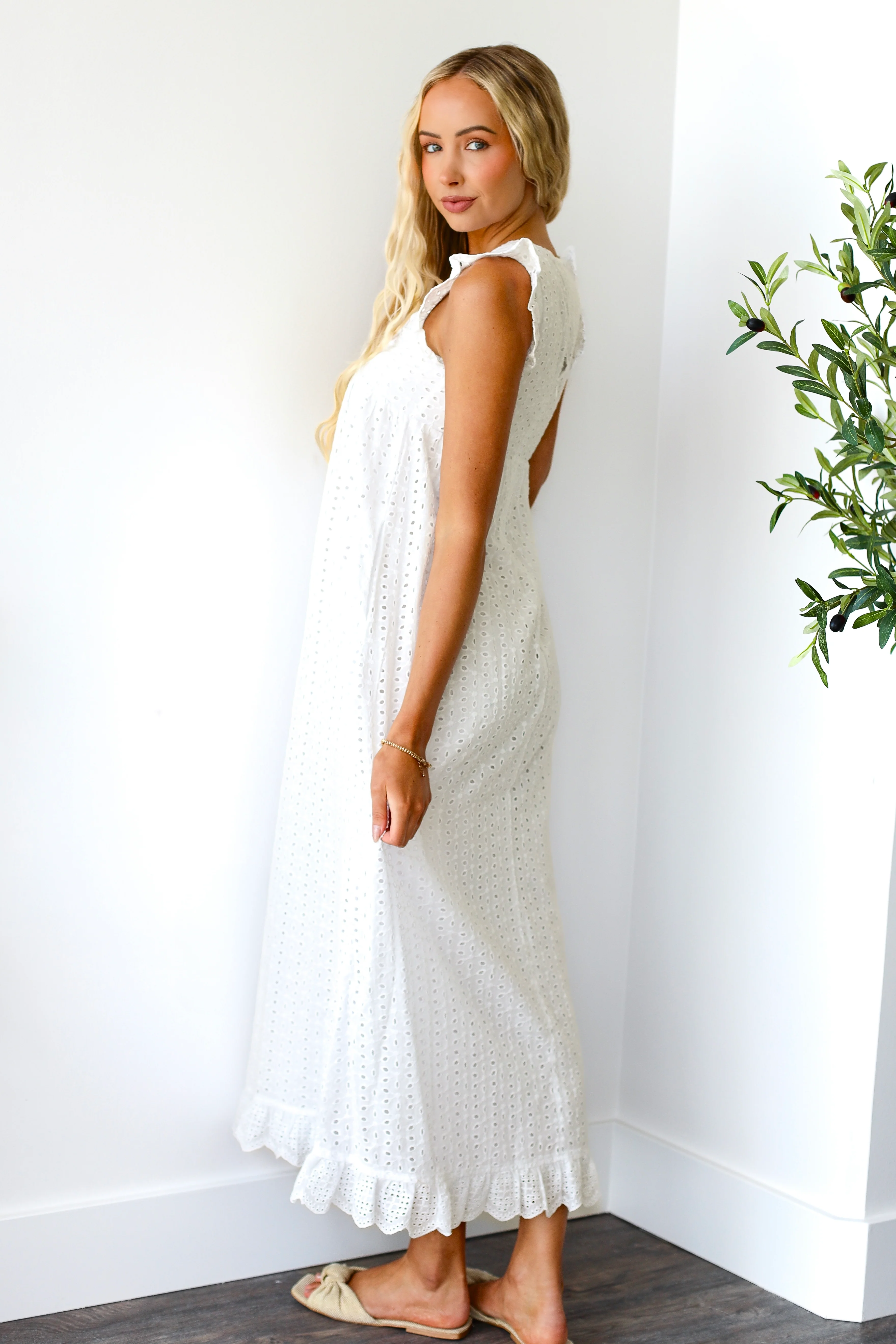 The Dutton White Dresses - XNAUWBI